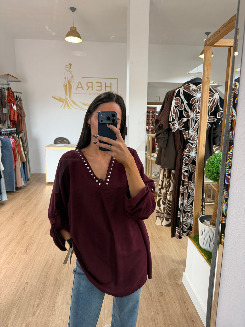 Blusa Fluida Escote en V con Tachuelas / Blusa Varios Colores