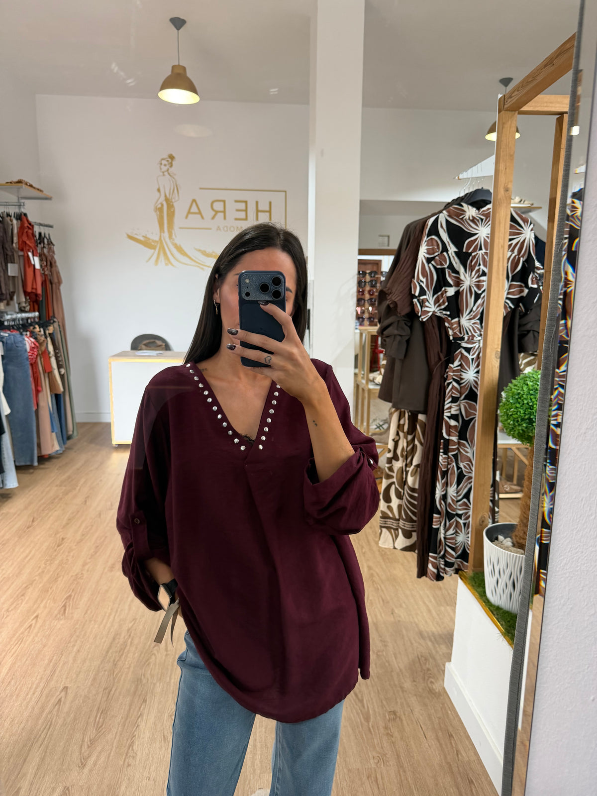 Blusa Fluida Escote en V con Tachuelas / Blusa Varios Colores