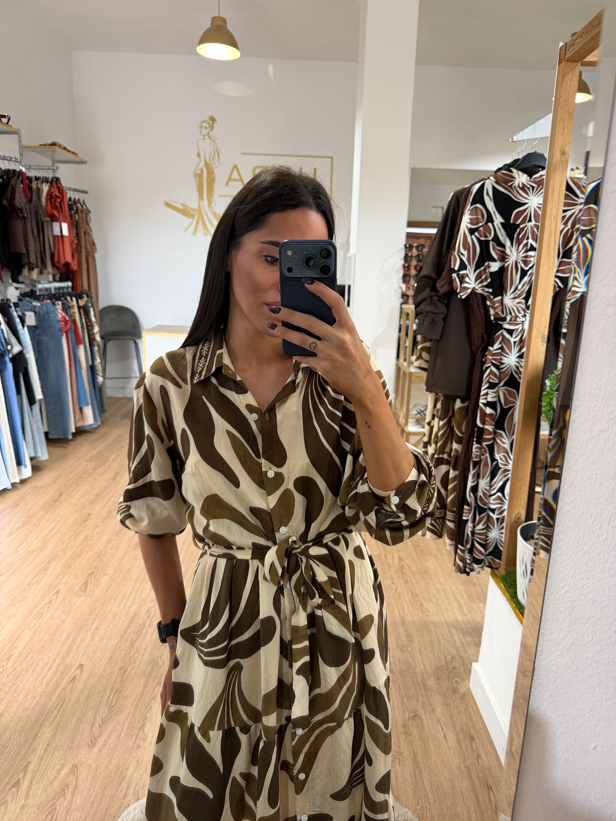 Vestido camisero largo boho con estampado de hojas / vestido fluido