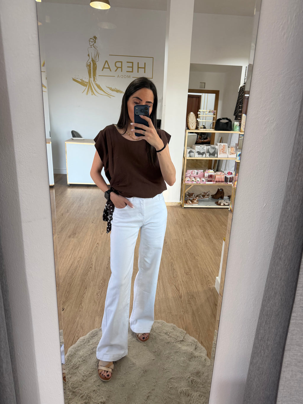 Pantalones Vaqueros Blancos de Pierna Ancha y Tiro Alto / Jeans culotte