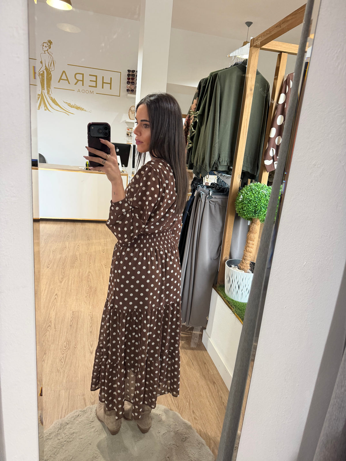 Vestido Midi Lunares Con Cintura en Nido de Abeja y Escote en v