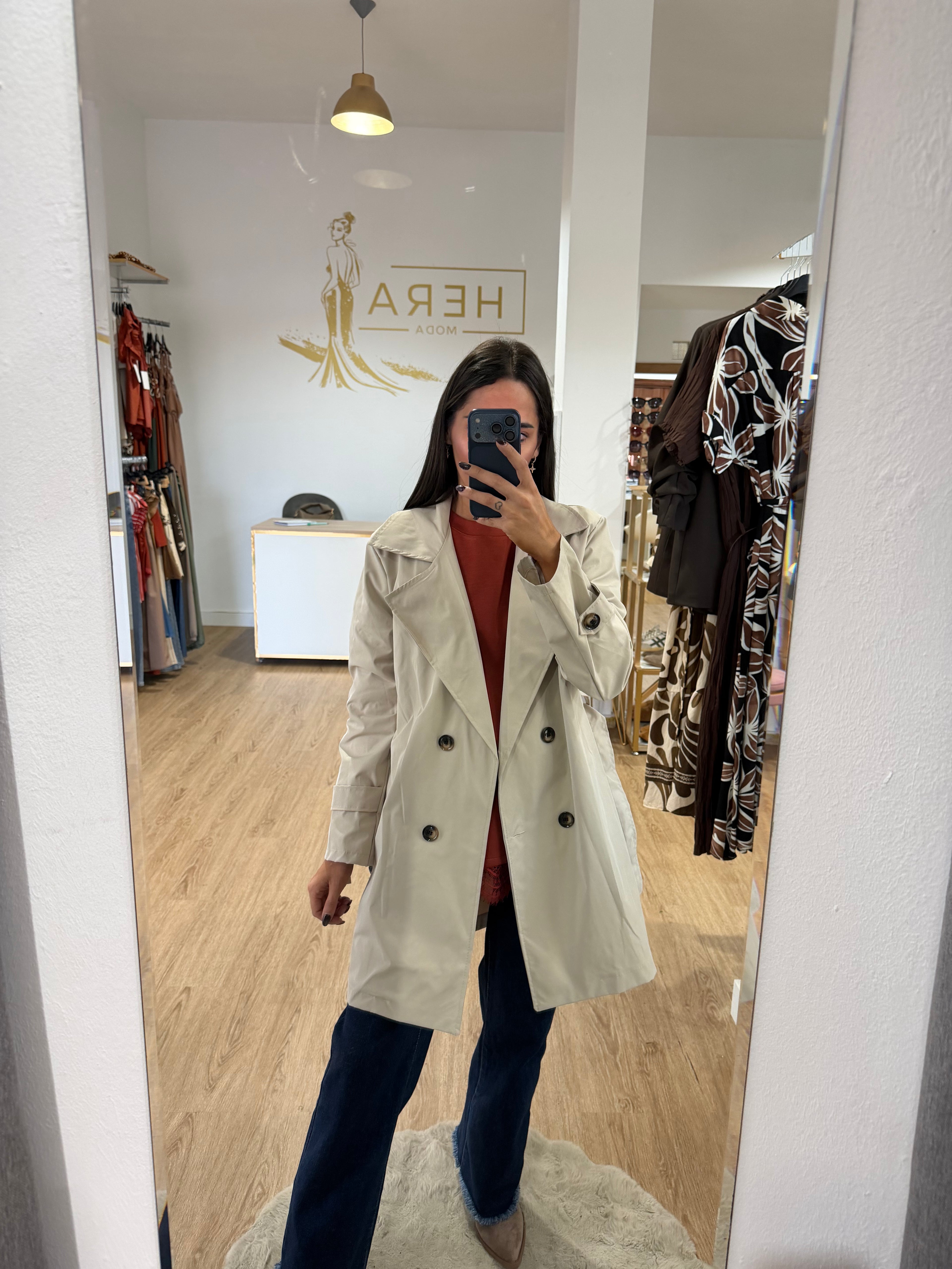 Gabardina Clásica Cruzada con Cinturón / Trench Corto Beige