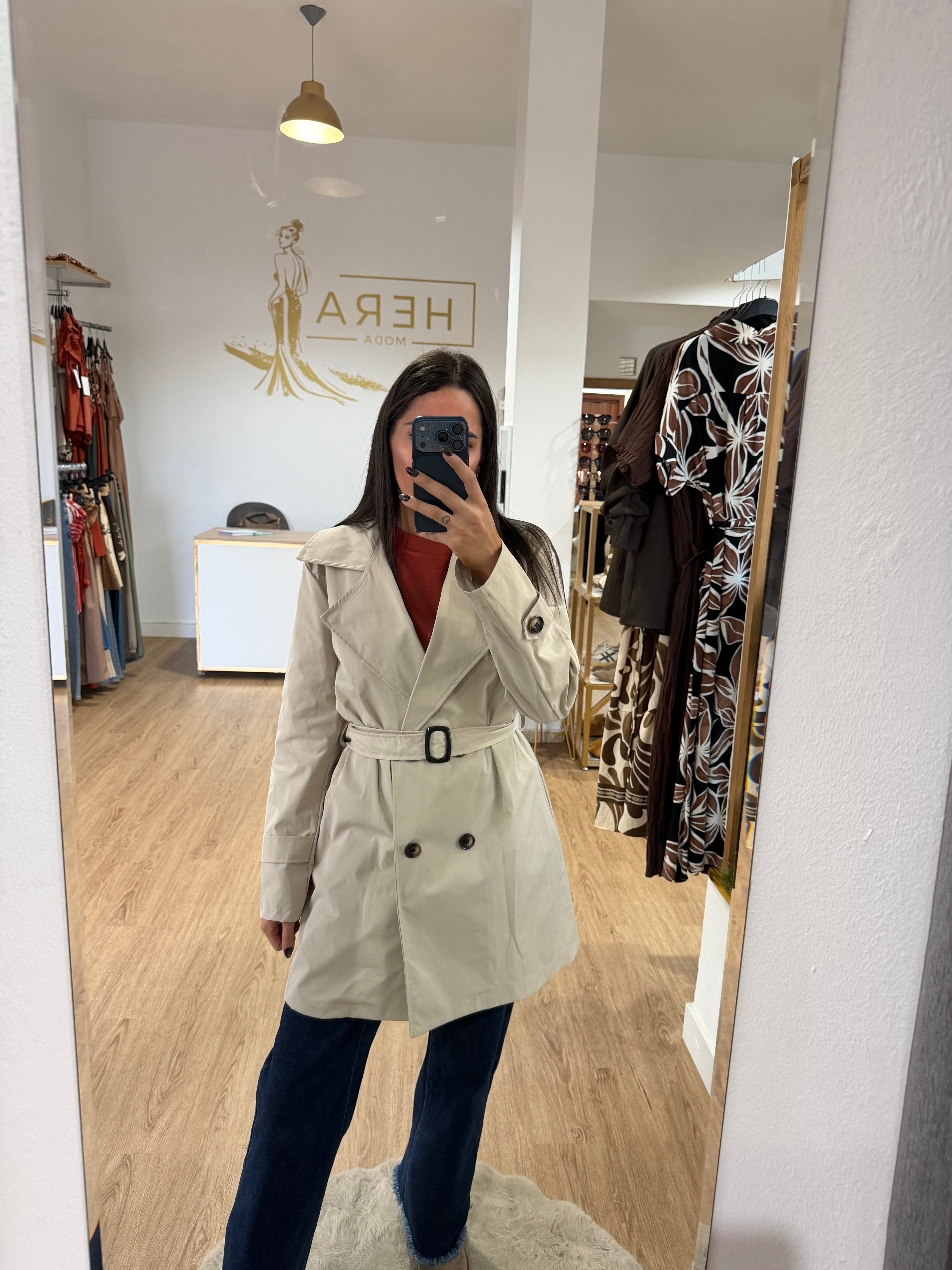 Gabardina Clásica Cruzada con Cinturón / Trench Corto Beige