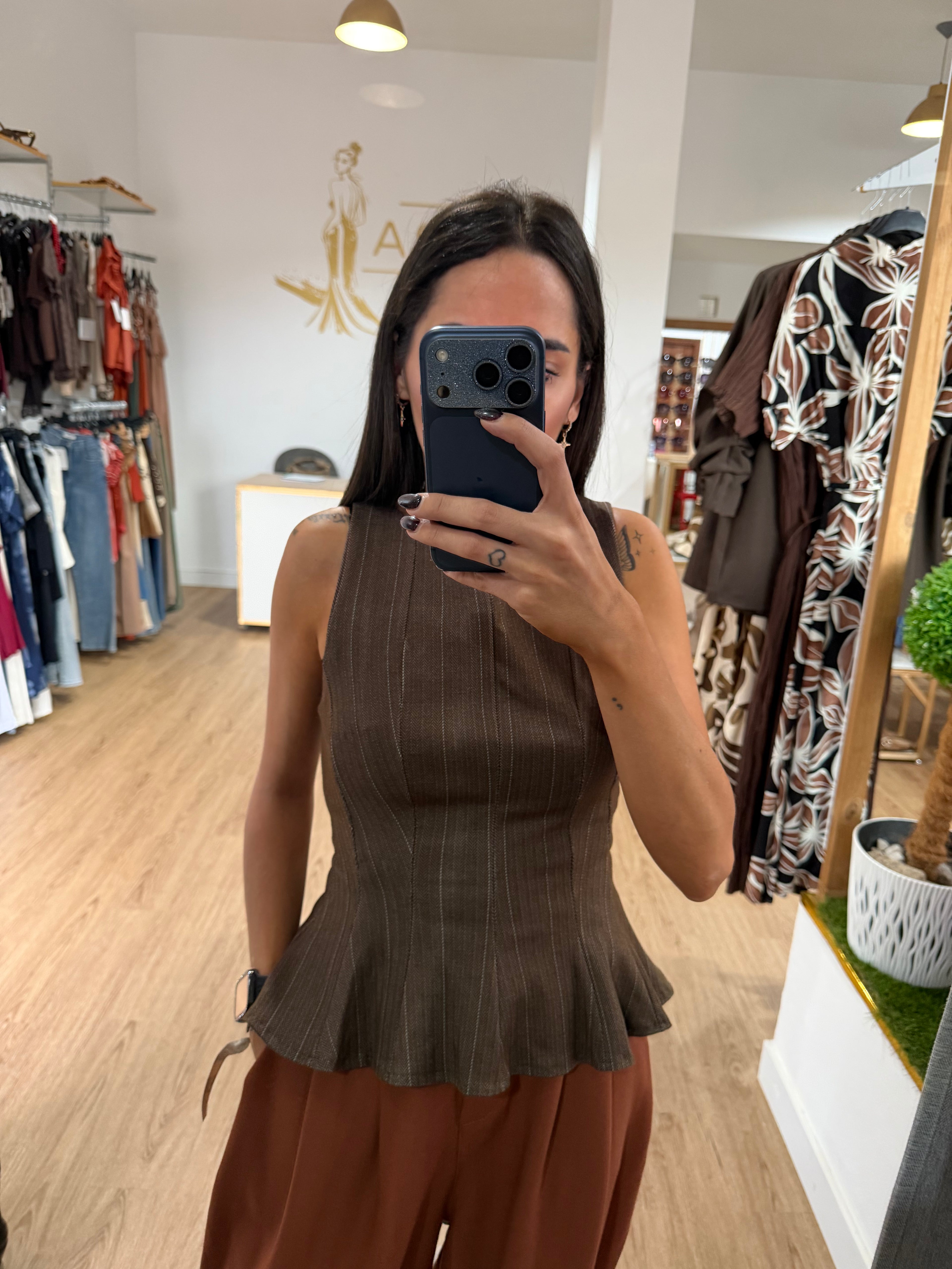 Top Peplum Raya Diplomática / Marrón y Marino