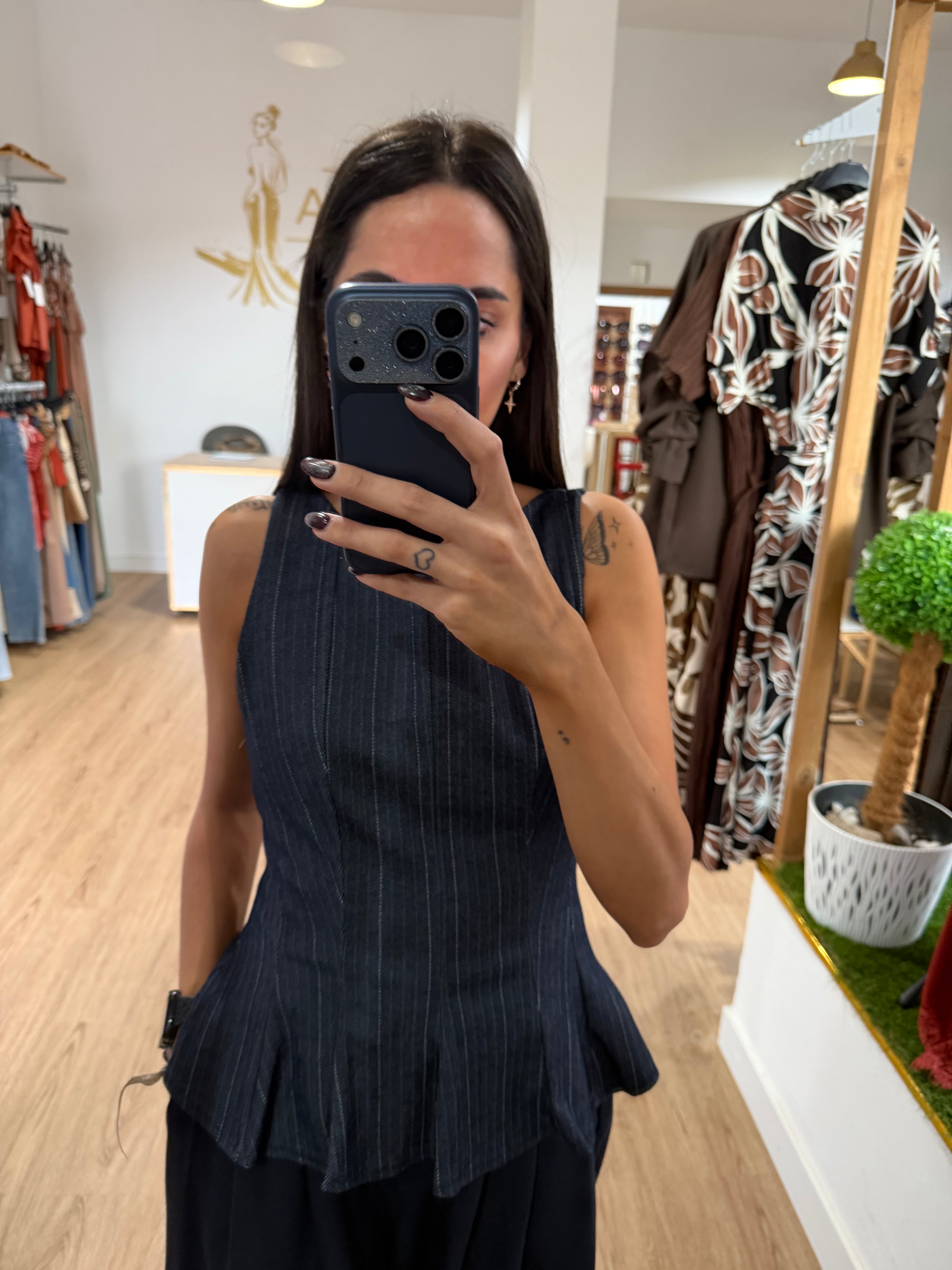 Top Peplum Raya Diplomática / Marrón y Marino