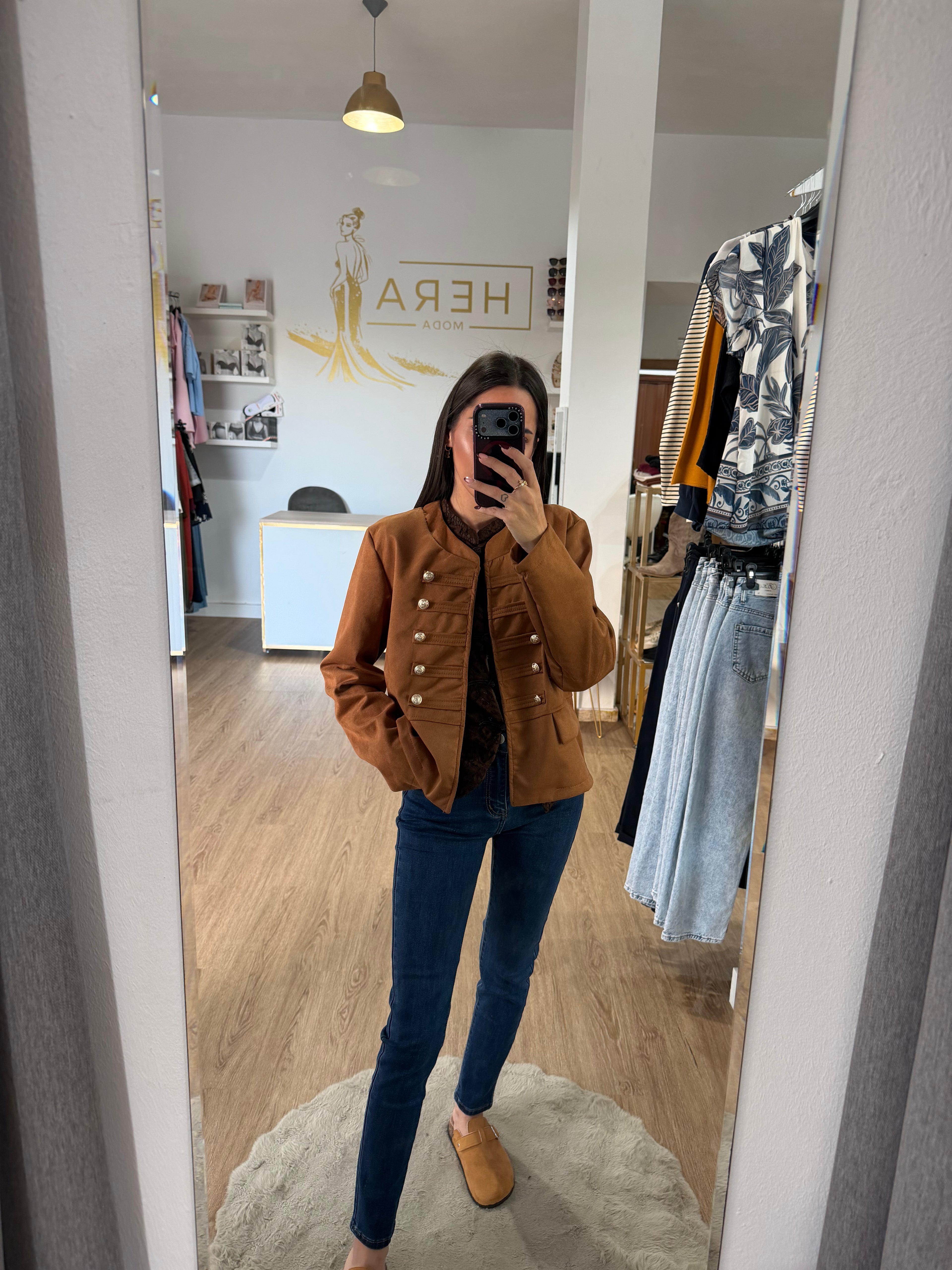 Chaqueta Estilo Militar con Botones Dorados / Blazer corta tacto Antelina