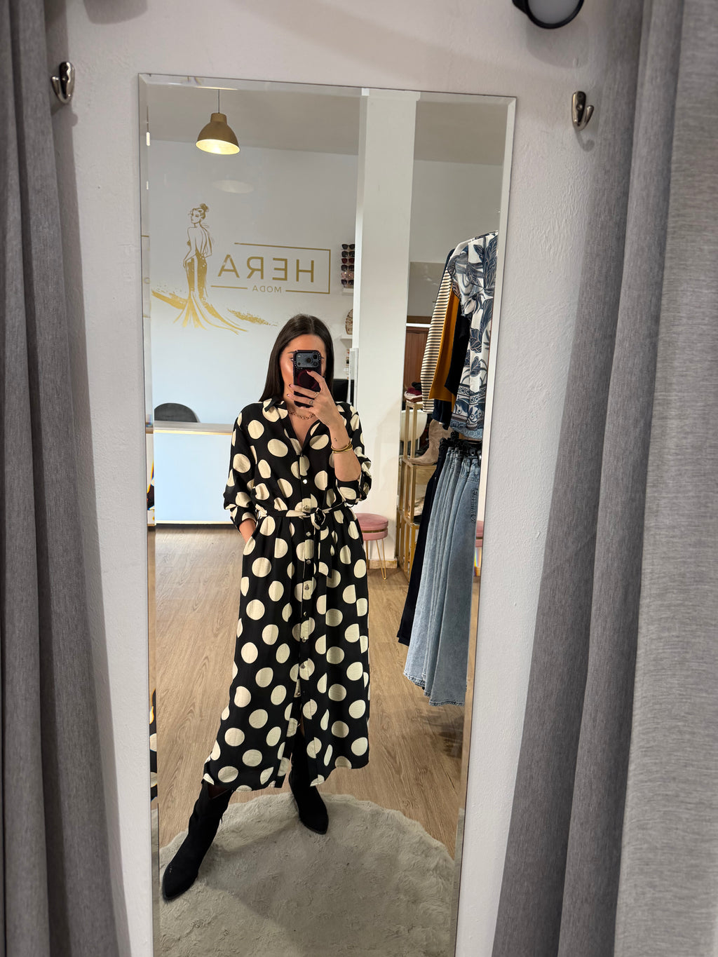 Vestido Camisero Midi Lunares con Cinturón / Vestido Fluido de Lunares
