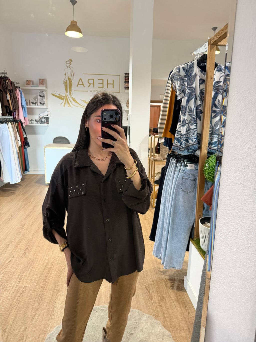 Blusa Camisera con tachuelas en bolsillos / Camisa Fluida