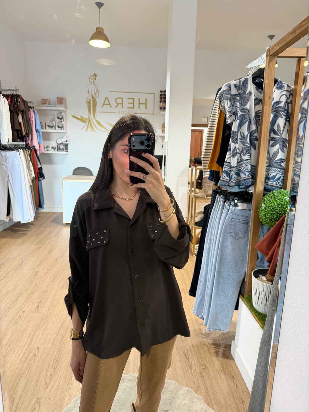 Blusa Camisera con tachuelas en bolsillos / Camisa Fluida