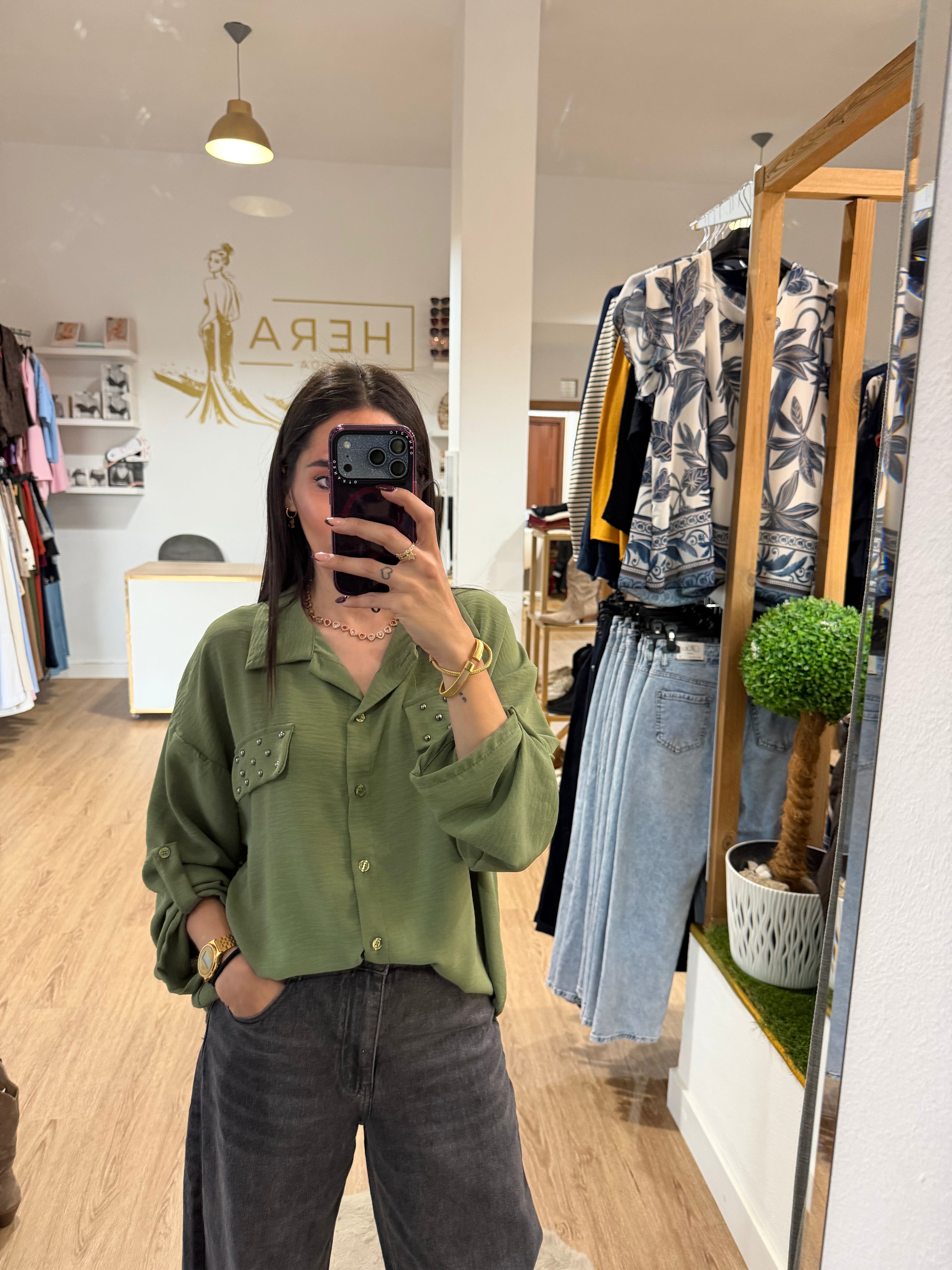 Blusa Camisera con tachuelas en bolsillos / Camisa Fluida