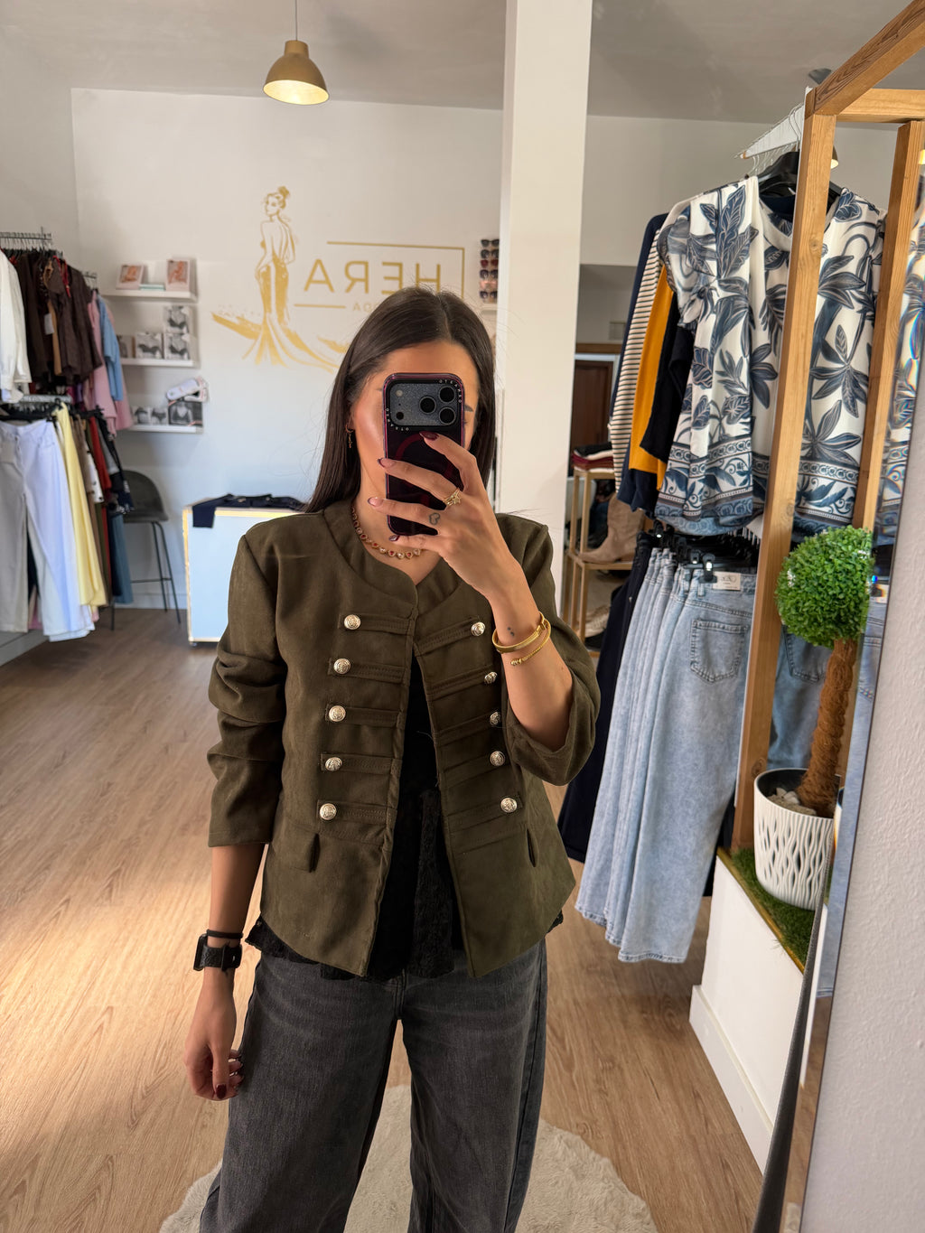 Chaqueta Estilo Militar con Botones Dorados / Blazer corta tacto Antelina