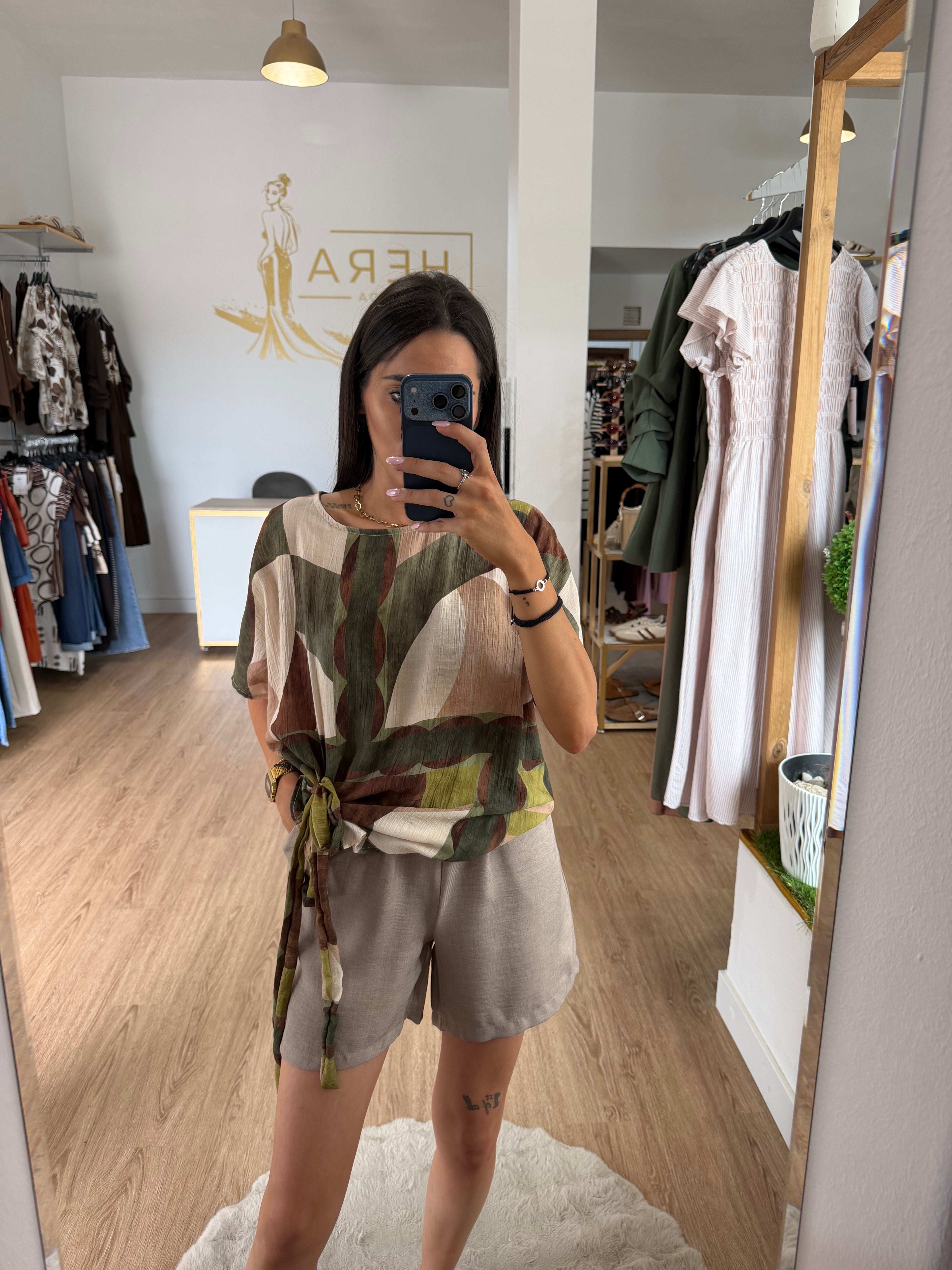 Short fluido de lino con cintura elástica y bolsillos / Pantalón corto verano