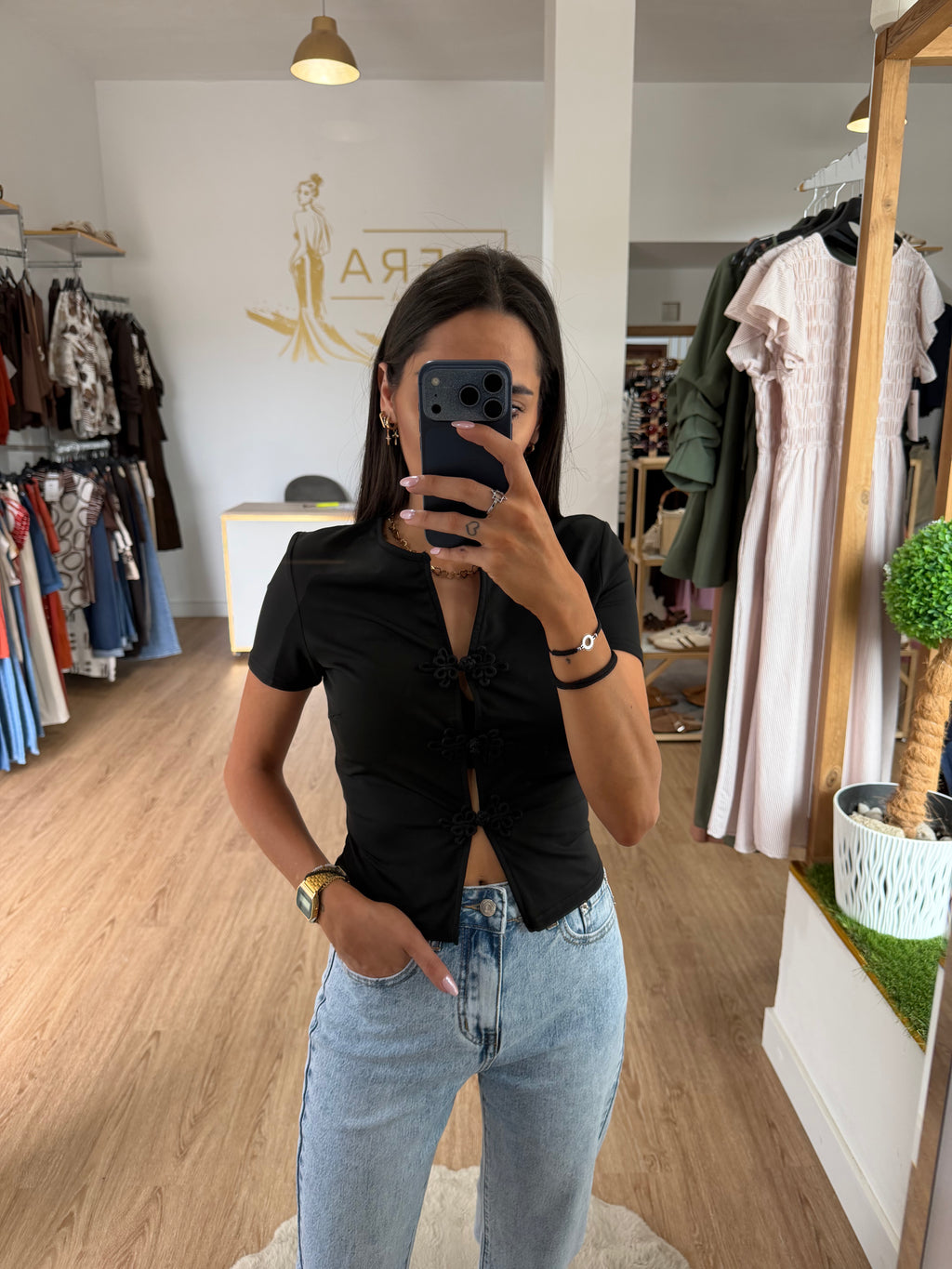 Camiseta entallada estilo oriental con botones de nudo / Top manga corta abertura frontal