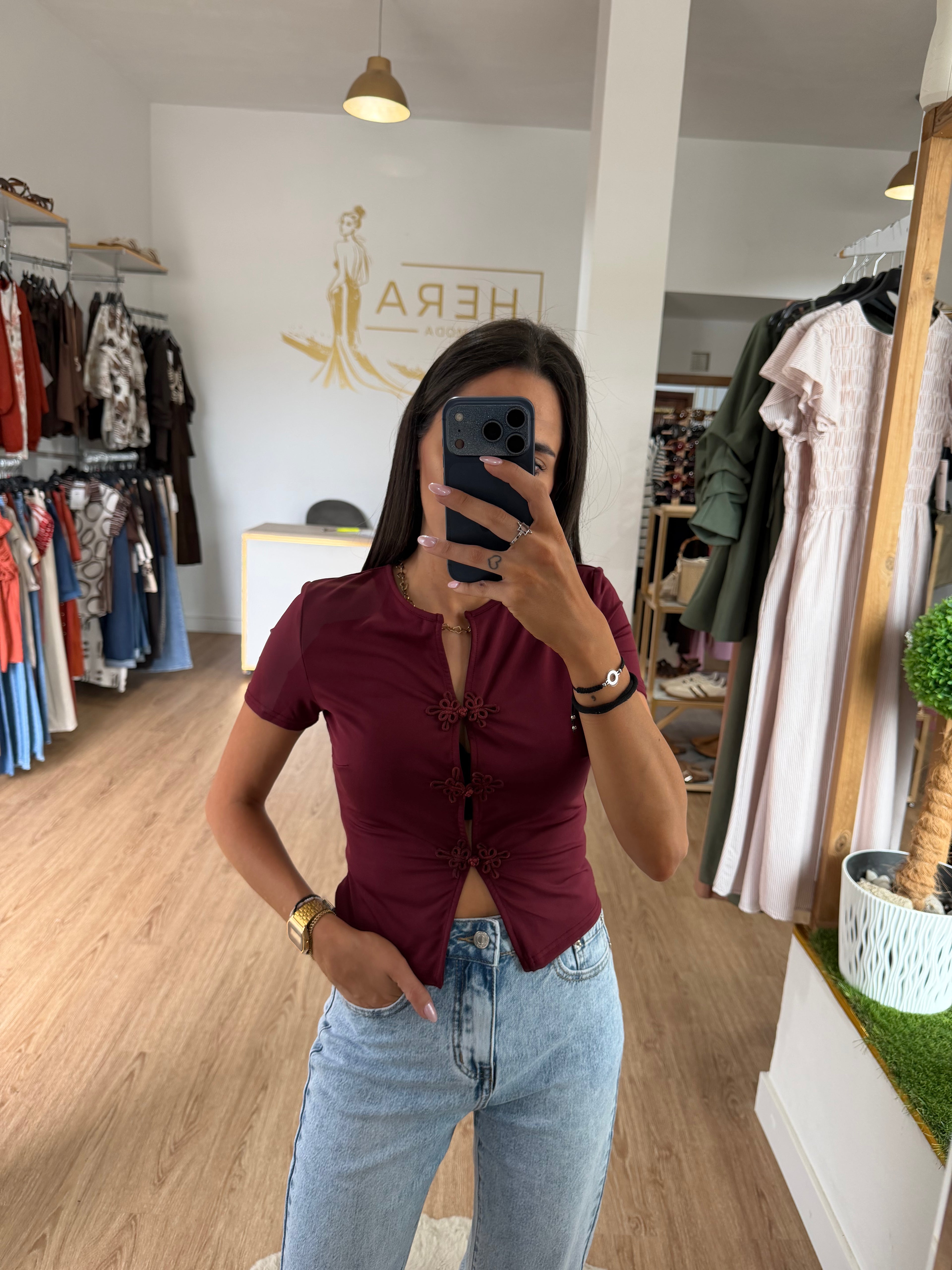 Camiseta entallada estilo oriental con botones de nudo / Top manga corta abertura frontal
