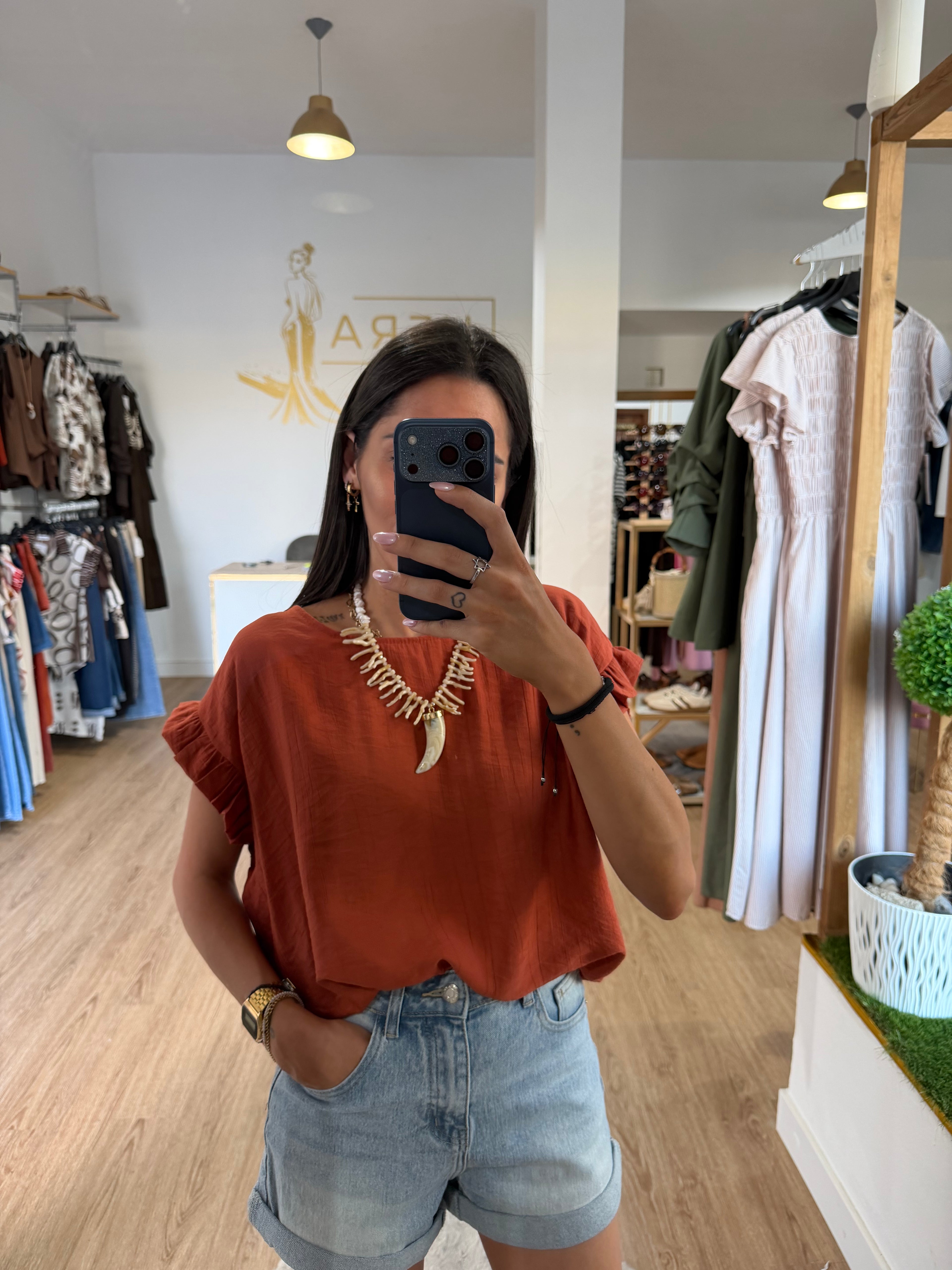 Blusa Fluida con manga de volante / Top fresco de bambula básico elegante