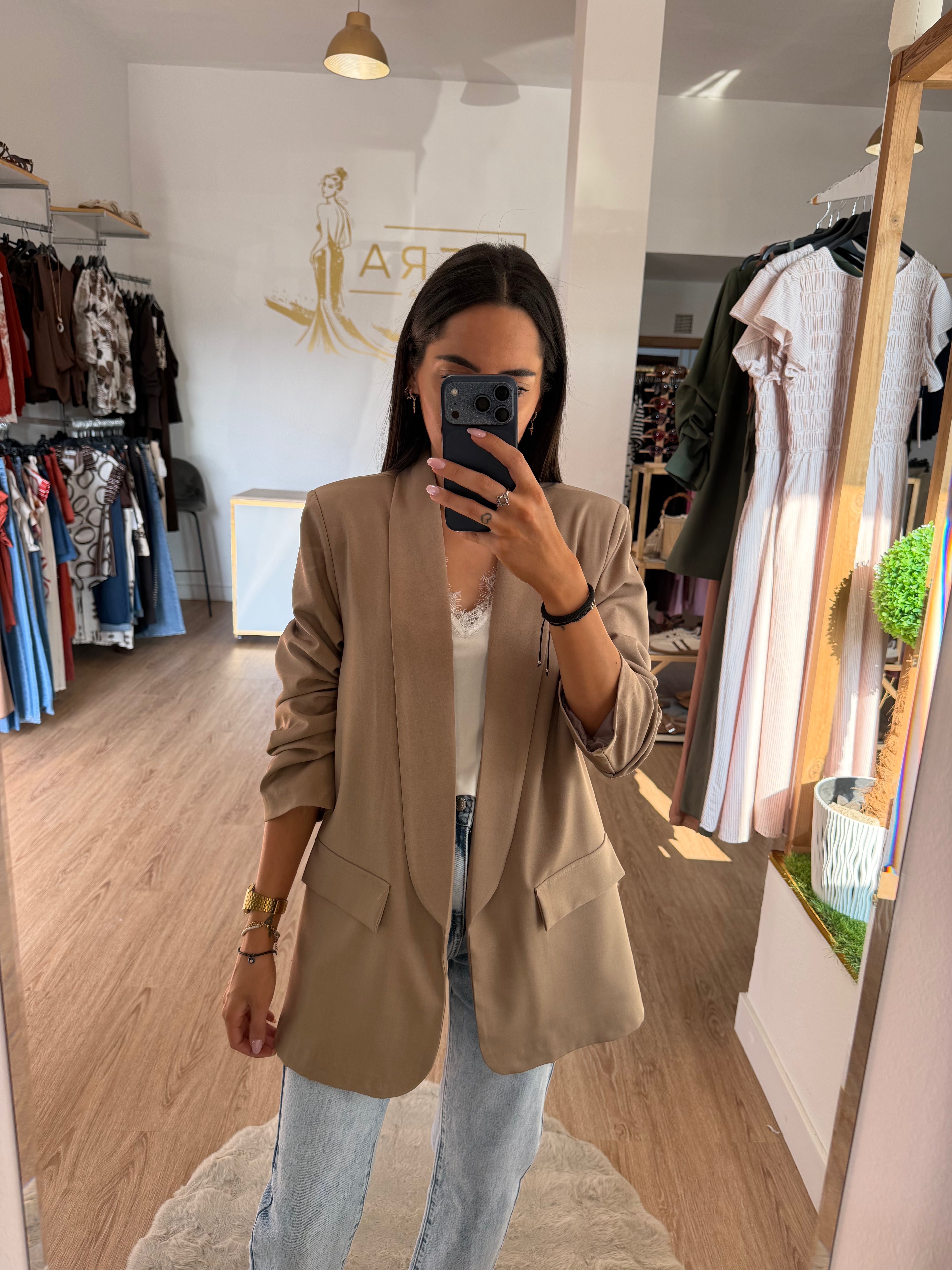 Blazer Fluida de manga Fruncida y Solapa - Disponible en varios colores