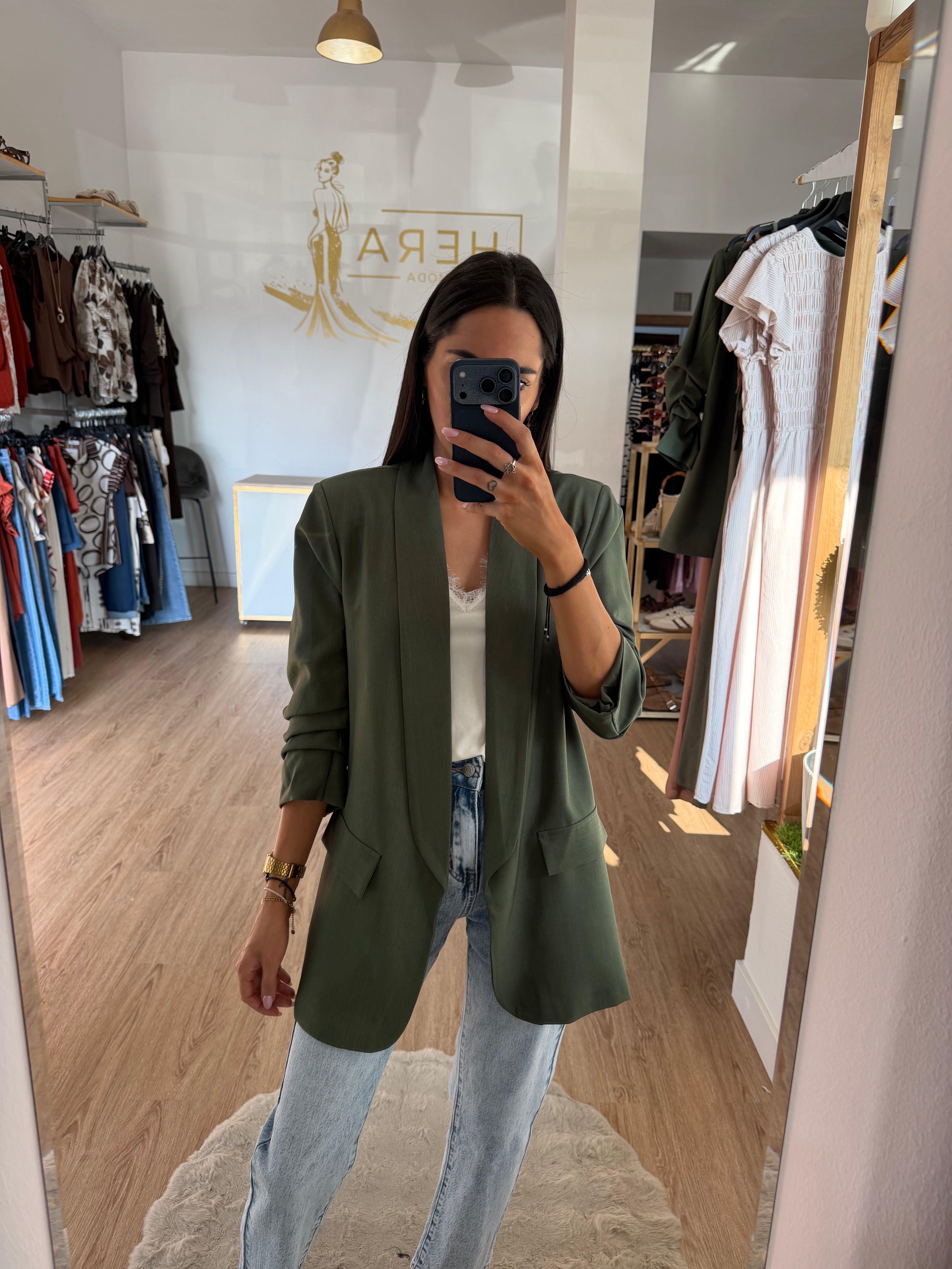 Blazer Fluida de manga Fruncida y Solapa - Disponible en varios colores