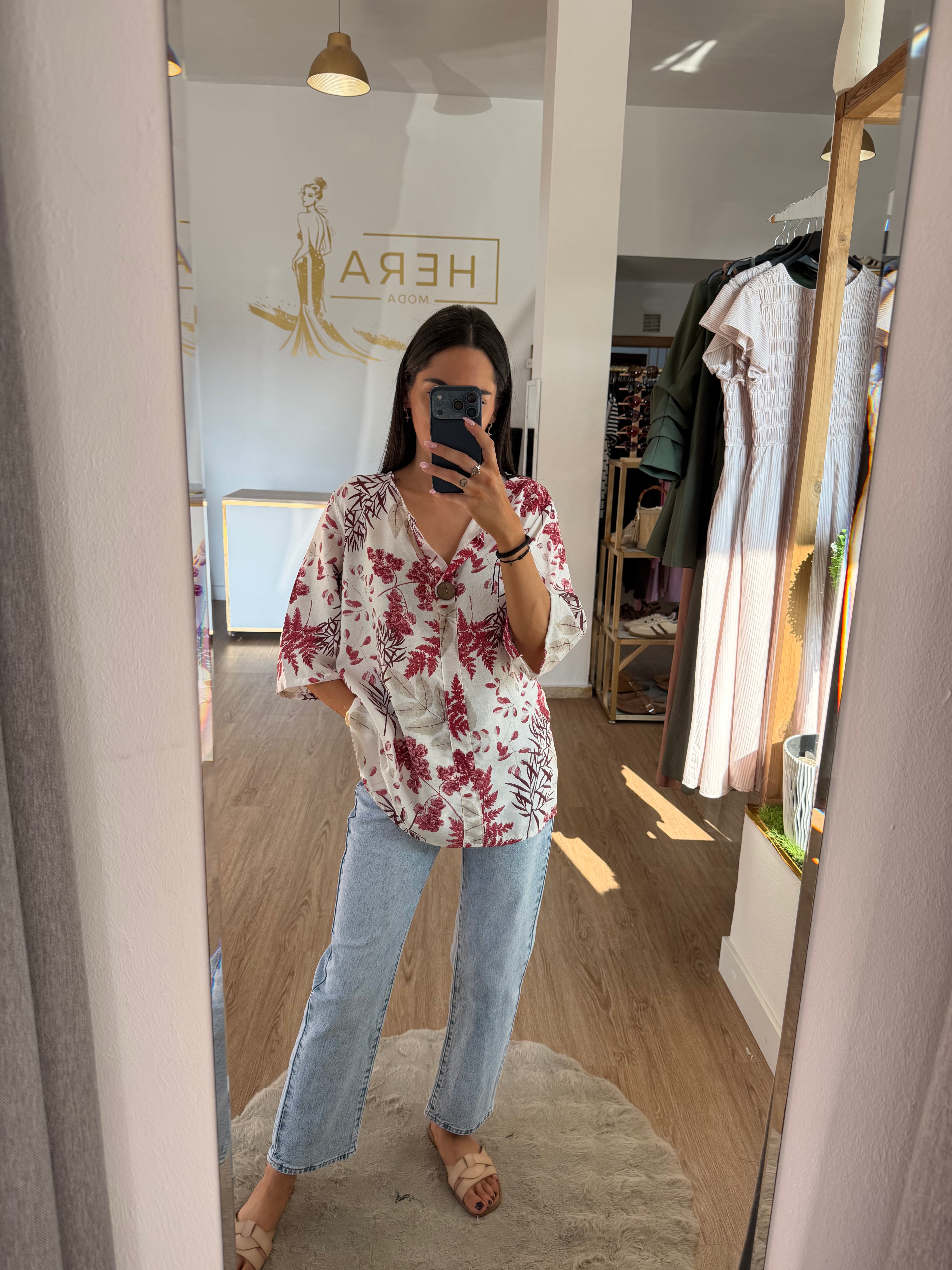 Blusa estampado flores de lino / Camisa fluida con botón