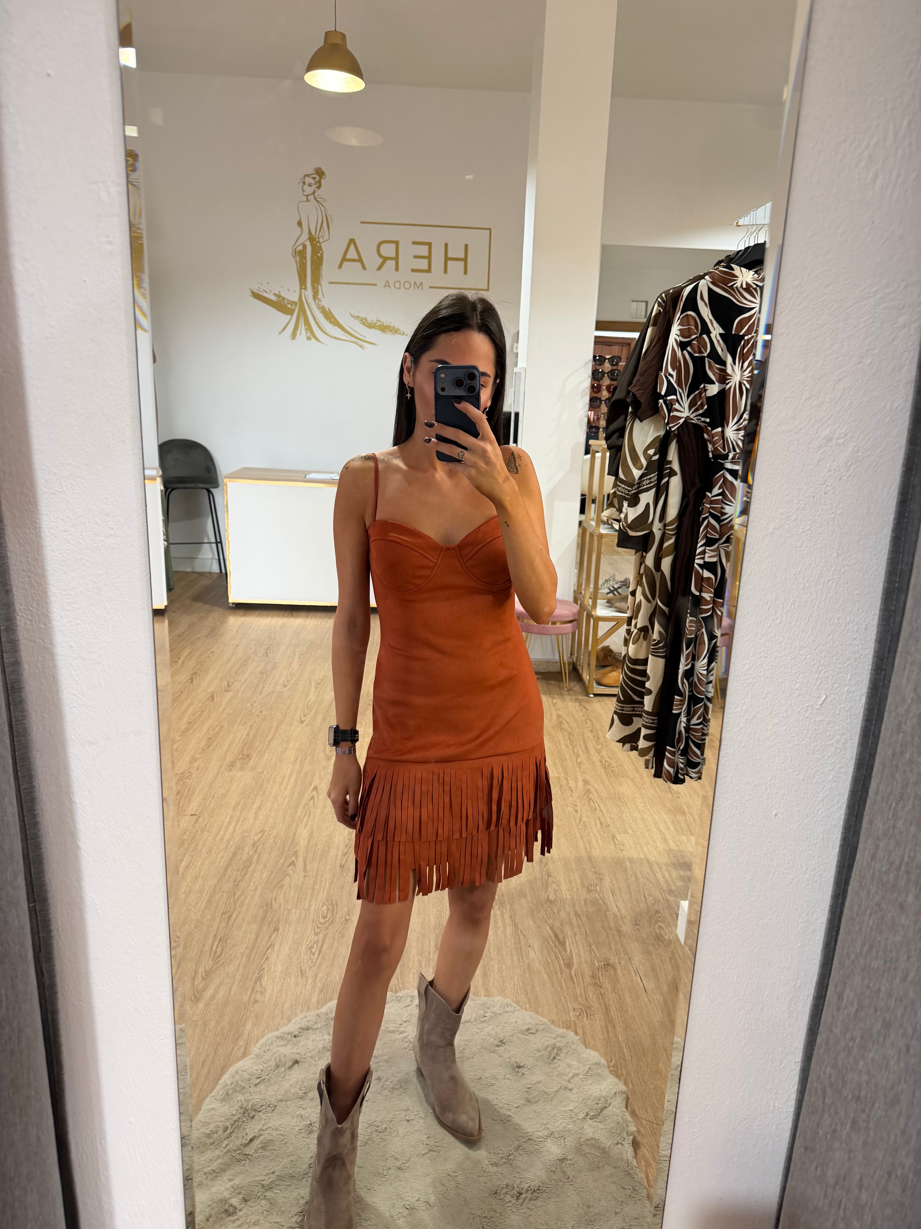 Vestido de ante con flecos en el bajo / Vestido corto Teja y Burdeos