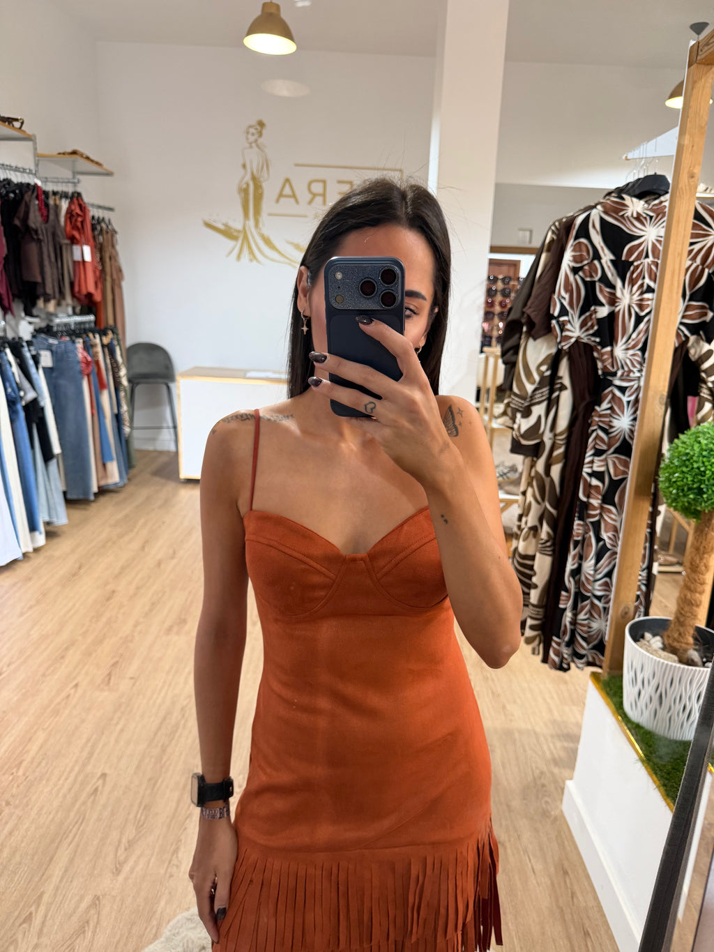 Vestido de ante con flecos en el bajo / Vestido corto Teja y Burdeos