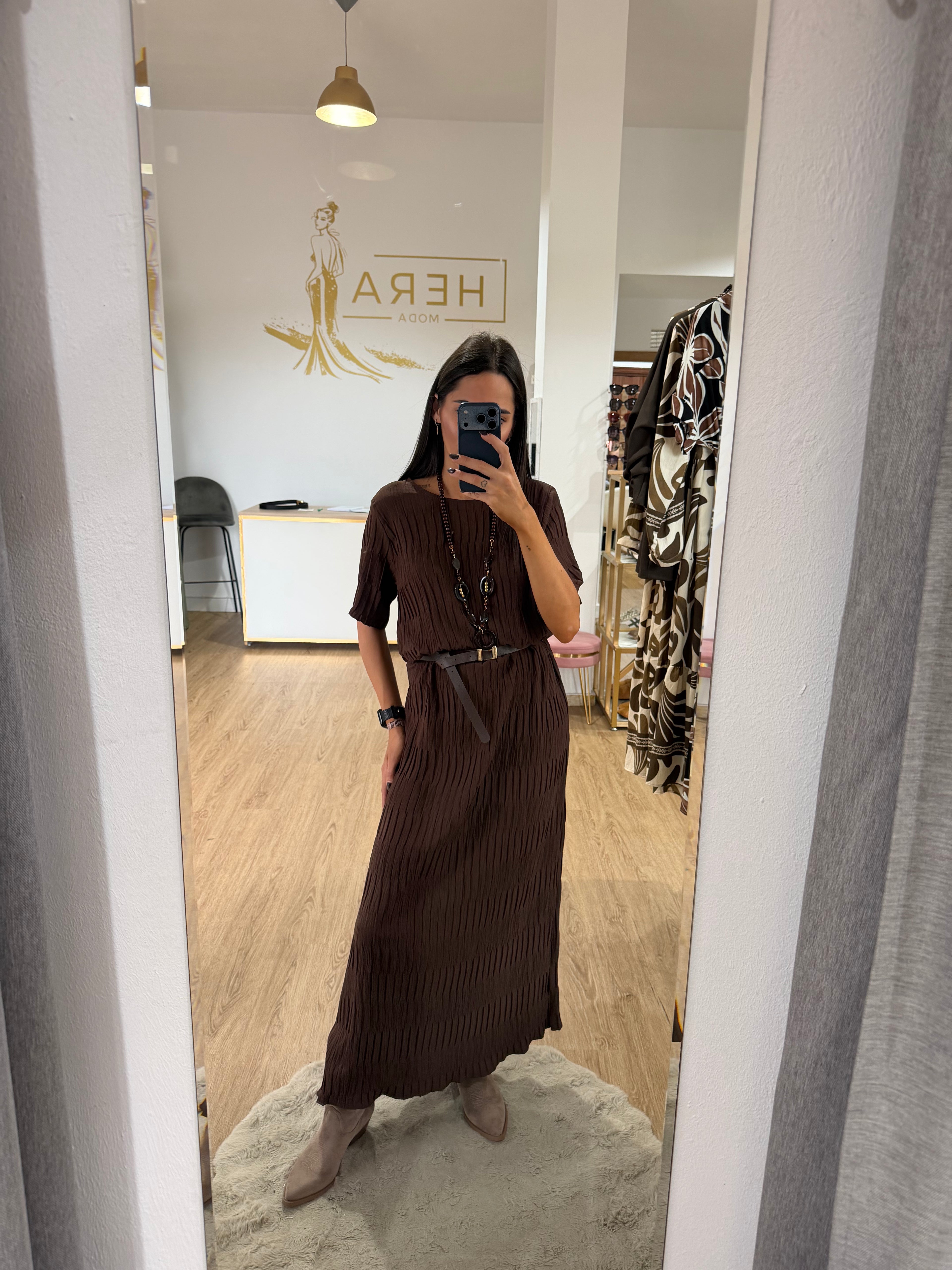 Vestido Midi Plisado con Cinturón / Vestido Fluido Manga Corta