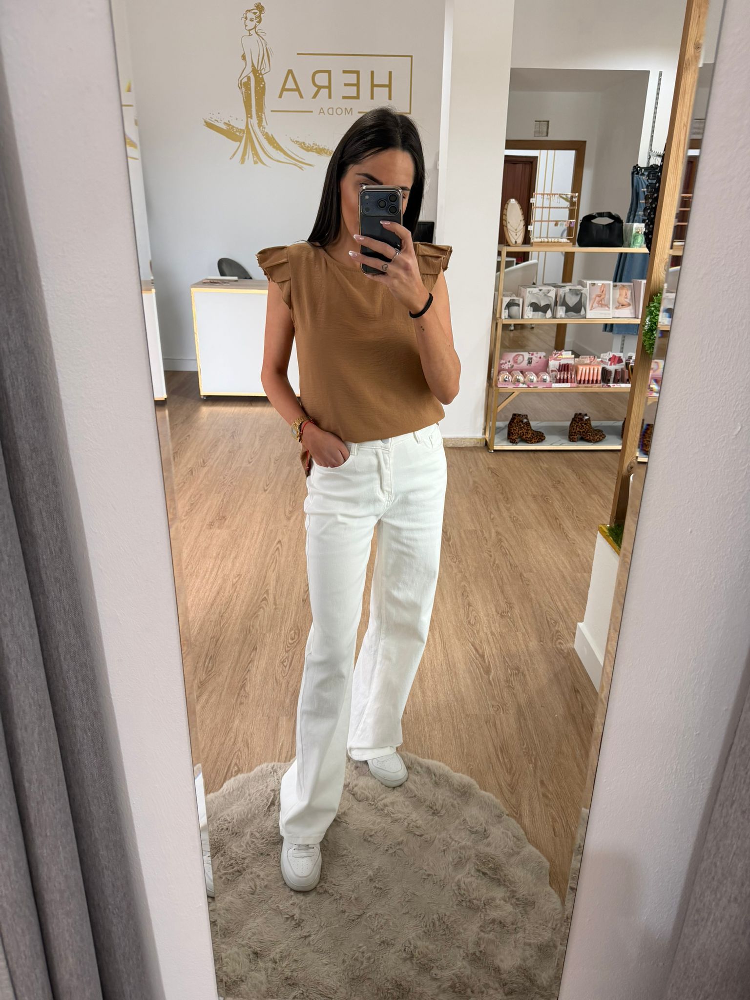 Vaqueros Wide Leg Blancos – Pureza y Estilo de Tiro Alto