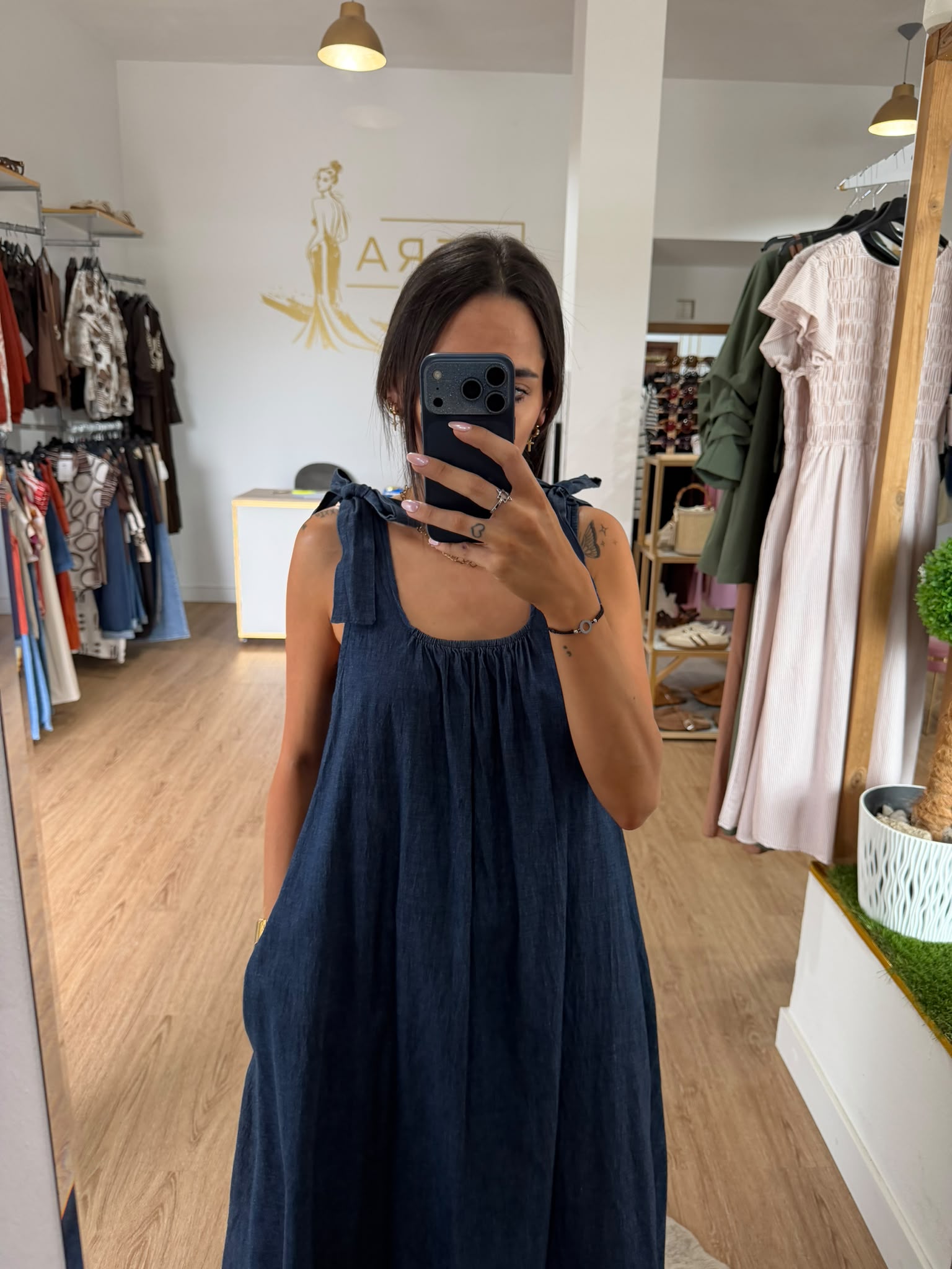 Vestido largo denim con lazos y corte evasé / Vestido vaquero fluido