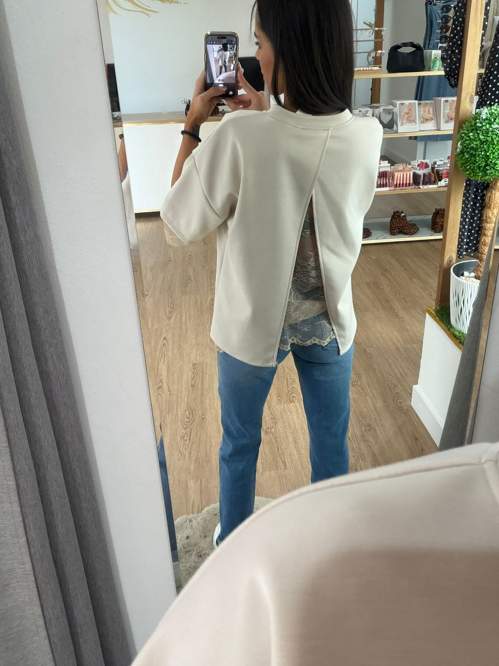 Camiseta Algodón con Detalle de Encaje - Estilo casual chic