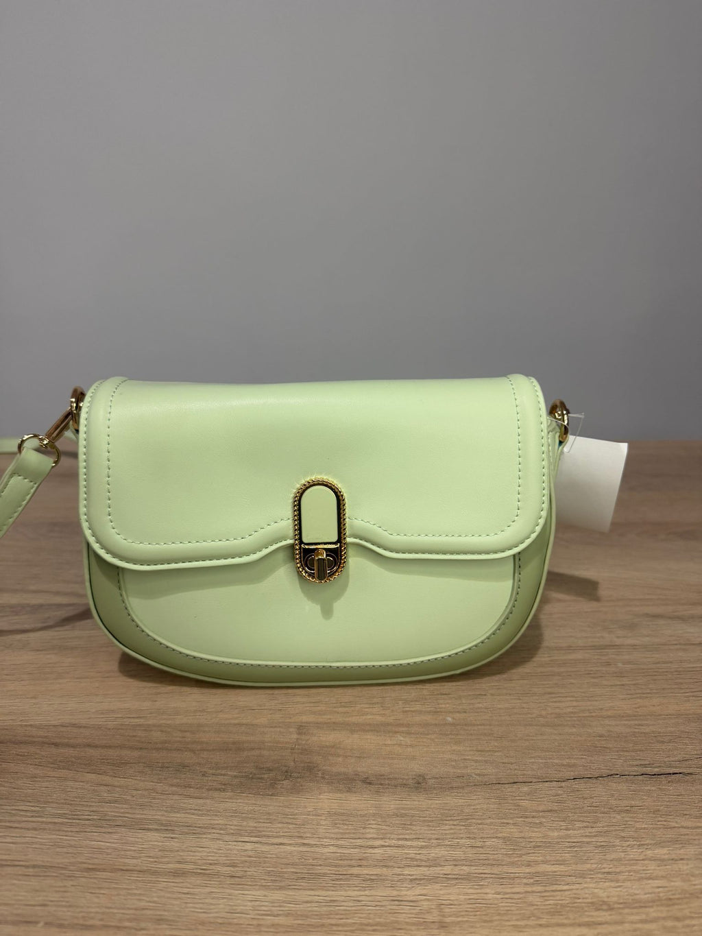 Bolso green-Bolso Bandolera "Saddle" Verde Menta – Estilo Retro Chic