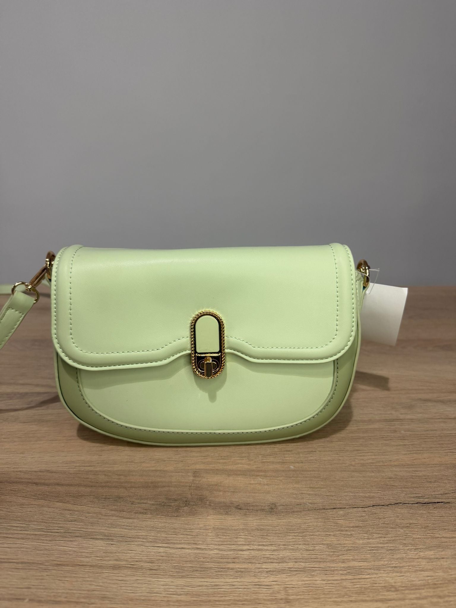 Bolso green-Bolso Bandolera "Saddle" Verde Menta – Estilo Retro Chic