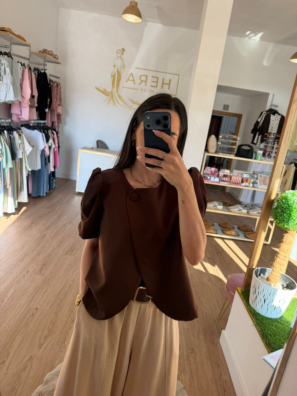 Chaqueta Crop Asimétrica con Manga Abullonada / Blazer corto Fluido de Manga Corta