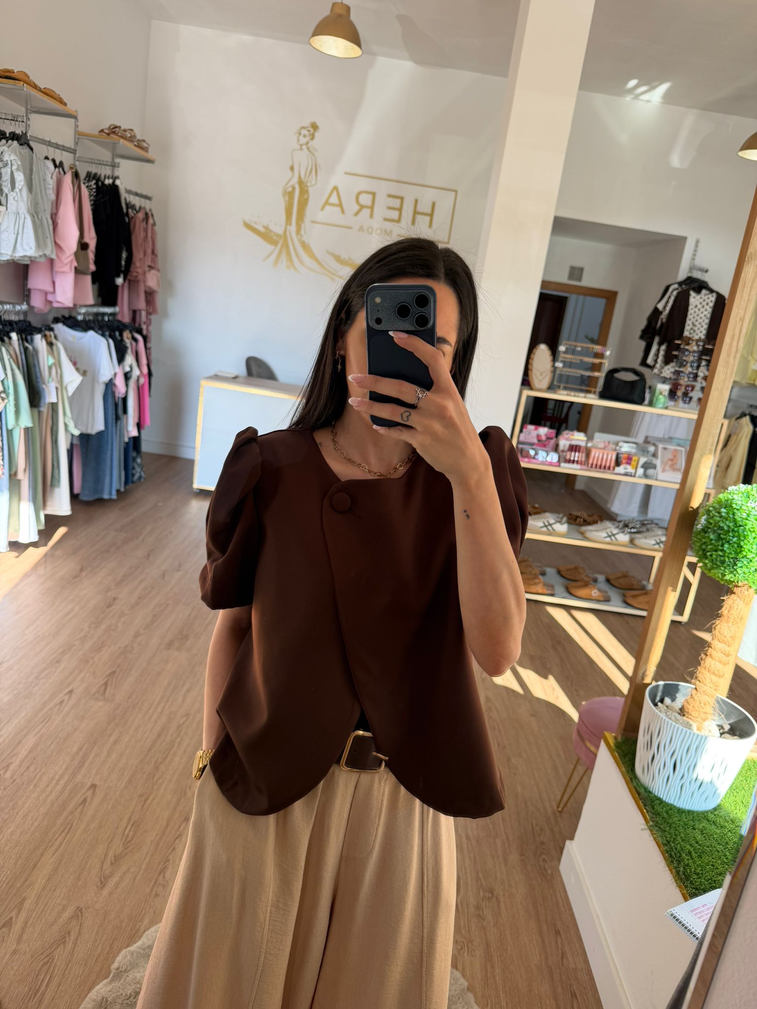 Chaqueta Crop Asimétrica con Manga Abullonada / Blazer corto Fluido de Manga Corta