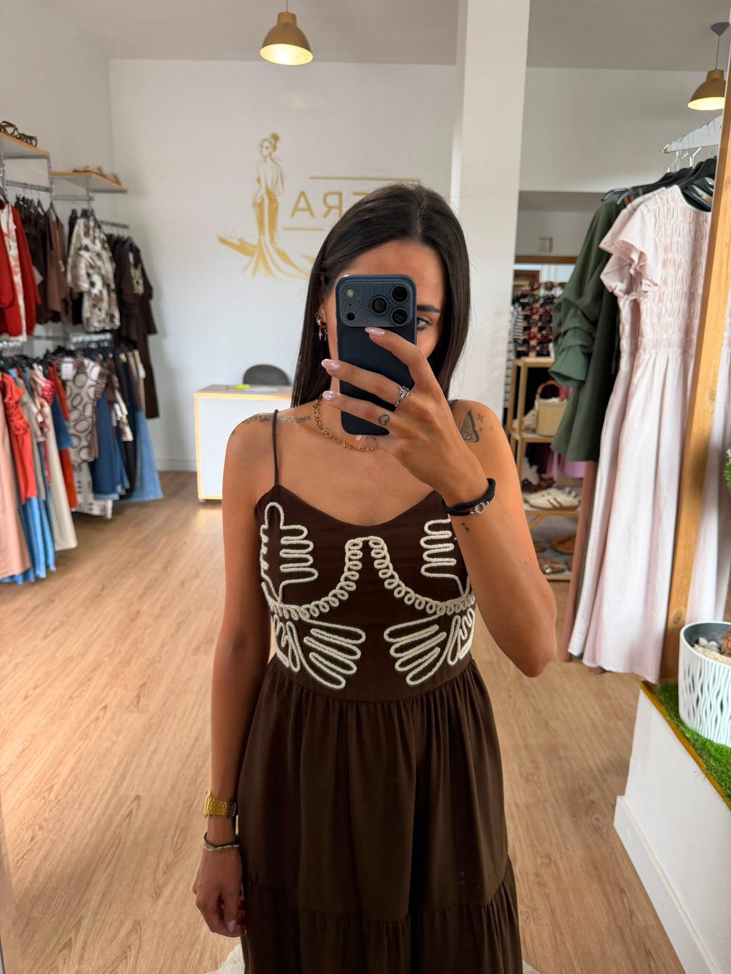 VESTIDO LARGO BOHO BORDADO EN EL PECHO CON FALDA DE VOLANTES | VESTIDO BOHO CHIC DE TIRANTES
