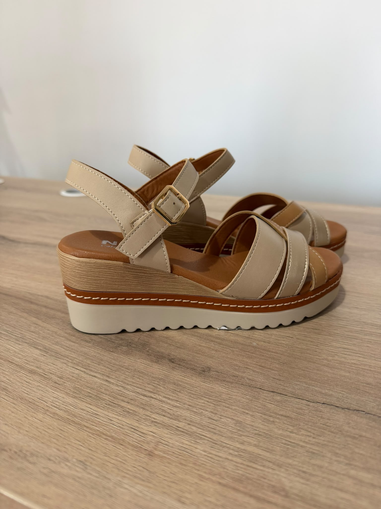 Sandalias de Cuña Media con Tiras Cruzadas - Sandalias Plataforma Cómodas Beige