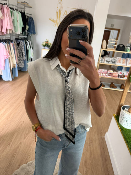 Blusa Sin Mangas con Textura y Detalle de Corbata - 2 colores