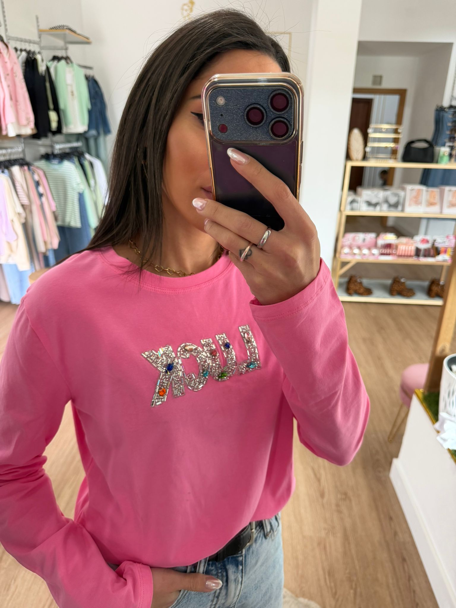 Camiseta de Algodón Manga Larga "Luck" con Brillitos – Estilo Casual Chic