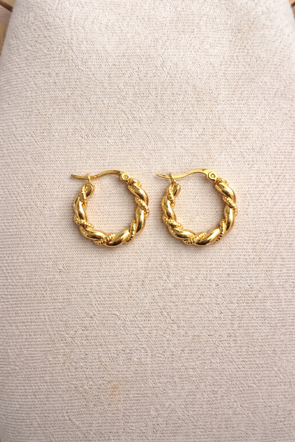 Pendientes acero inoxidable de Aro Dorados Trenzados – Elegancia Atemporal
