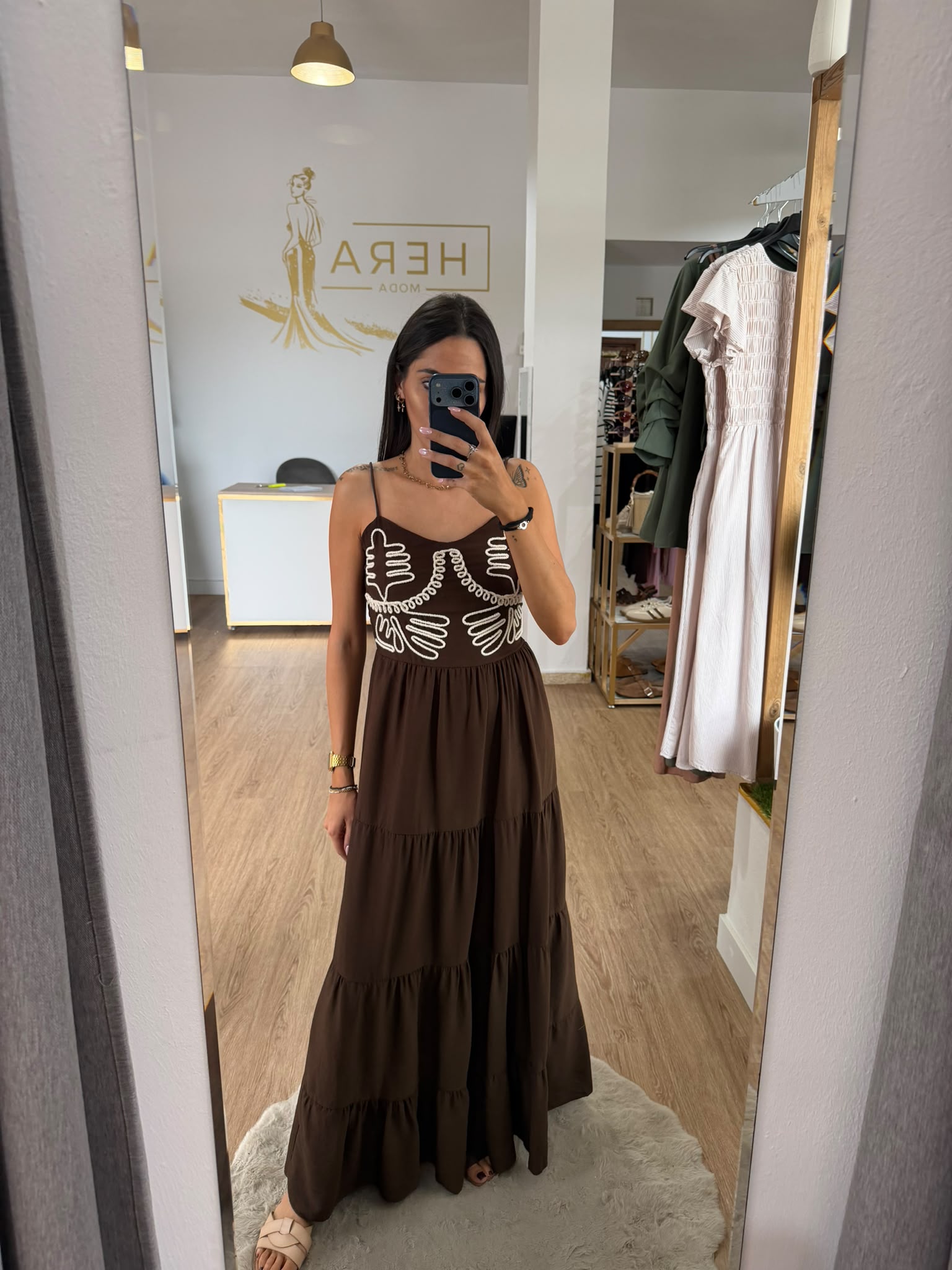 VESTIDO LARGO BOHO BORDADO EN EL PECHO CON FALDA DE VOLANTES | VESTIDO BOHO CHIC DE TIRANTES