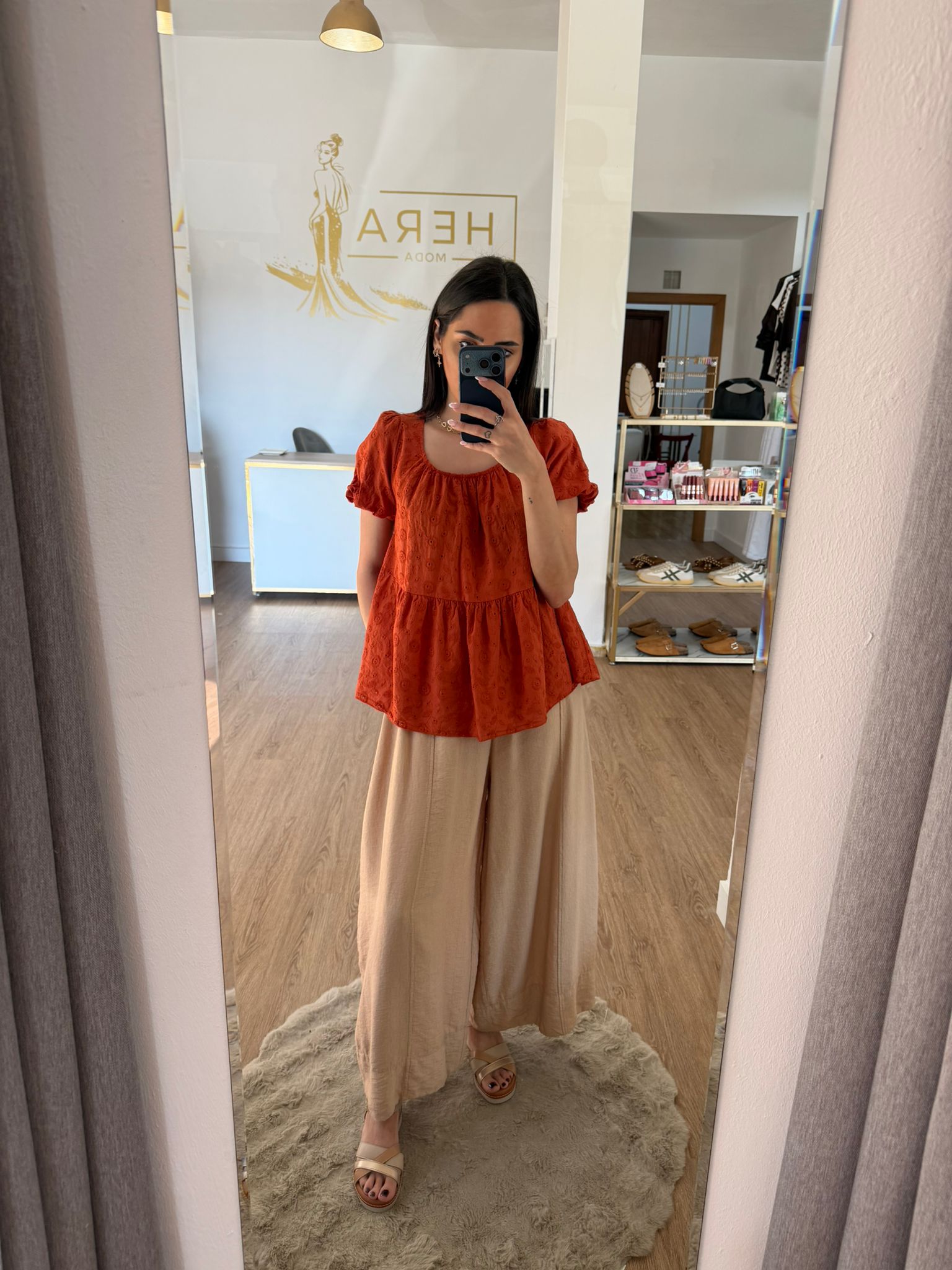 Blusa Fluida con Bordado y Manga Abullonada / Blusa Romántica