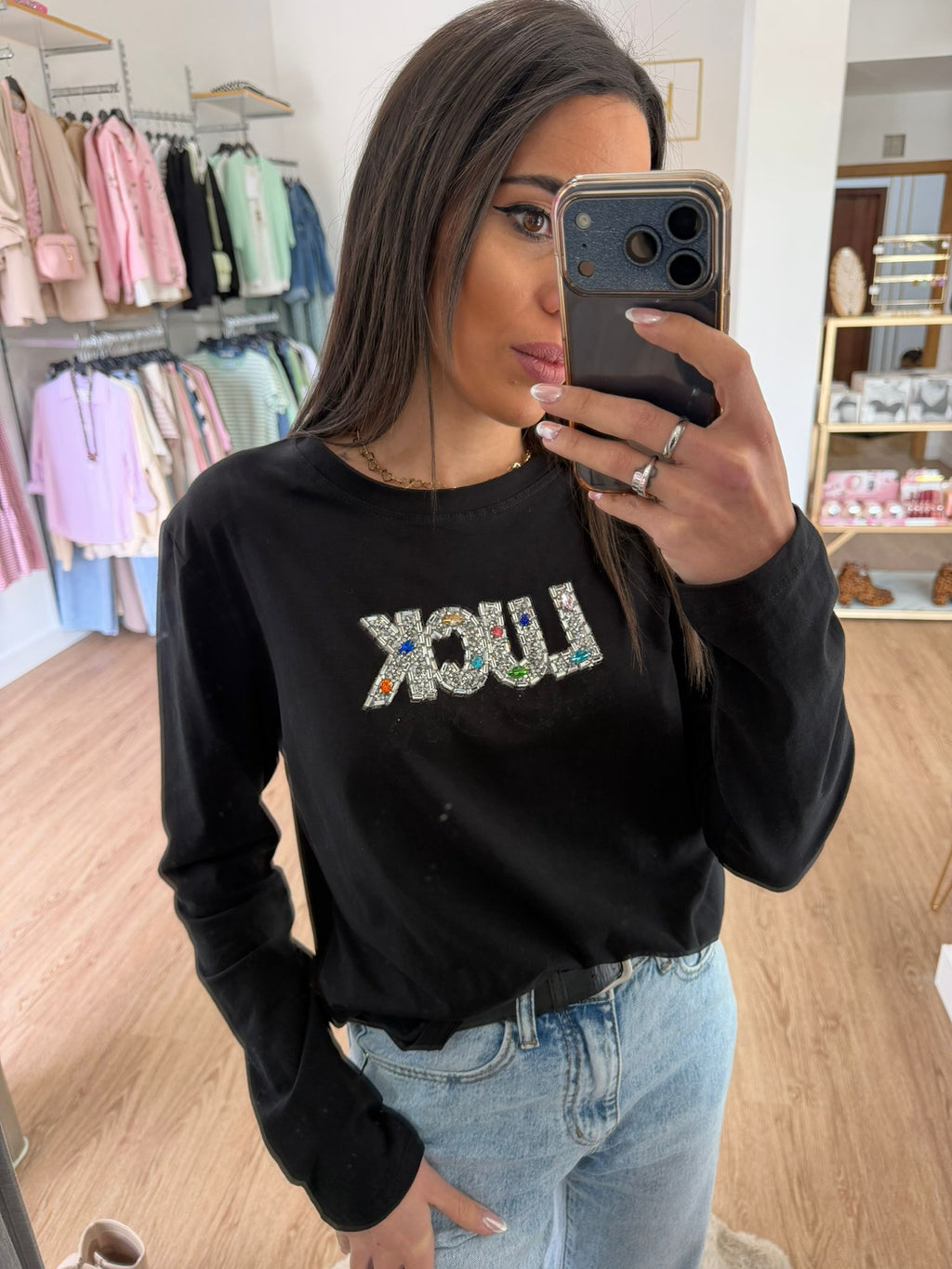 Camiseta de Algodón Manga Larga "Luck" con Brillitos – Estilo Casual Chic