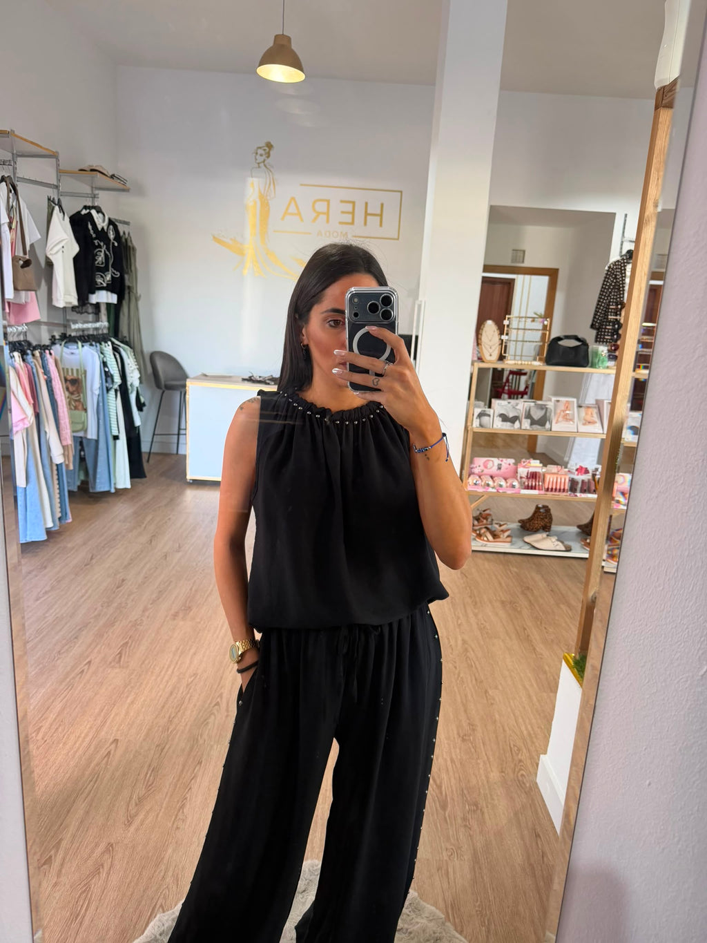 Conjunto Fluido Halter con Tachuelas Laterales - Dos Piezas Mujer