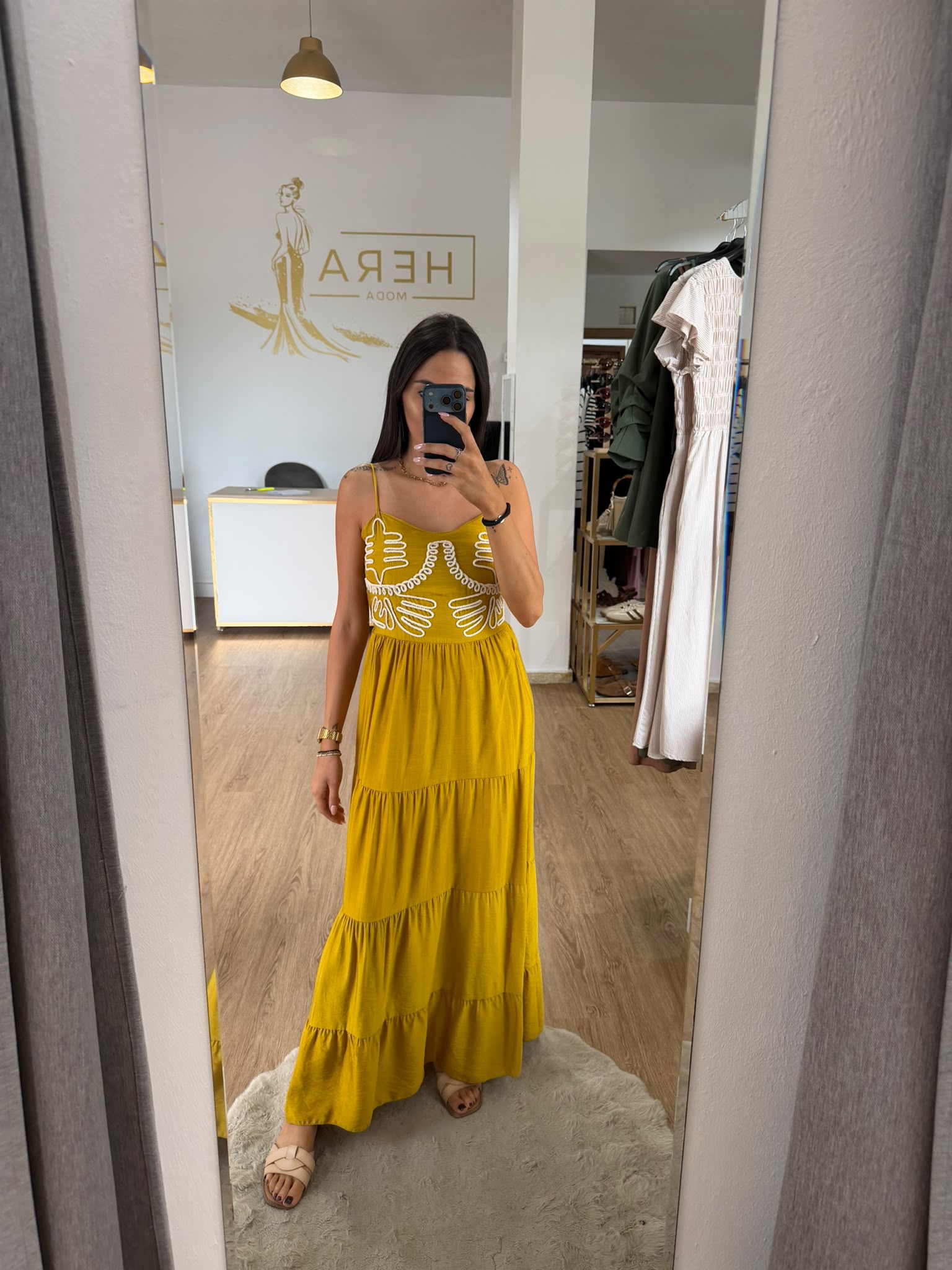 VESTIDO LARGO BOHO BORDADO EN EL PECHO CON FALDA DE VOLANTES | VESTIDO BOHO CHIC DE TIRANTES