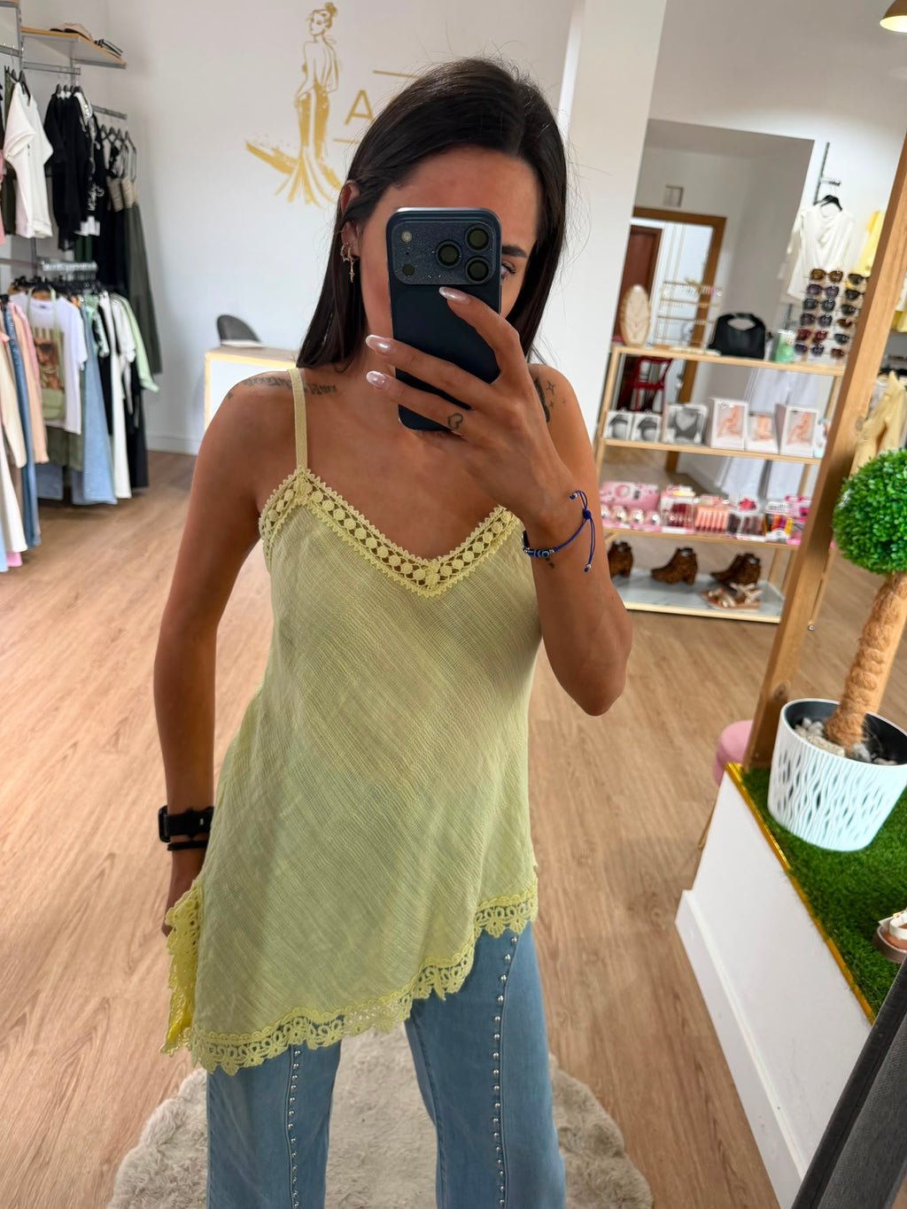 Top Tirantes Asimétrico con Encaje - Blusa Fluida Textura Guipur Mujer