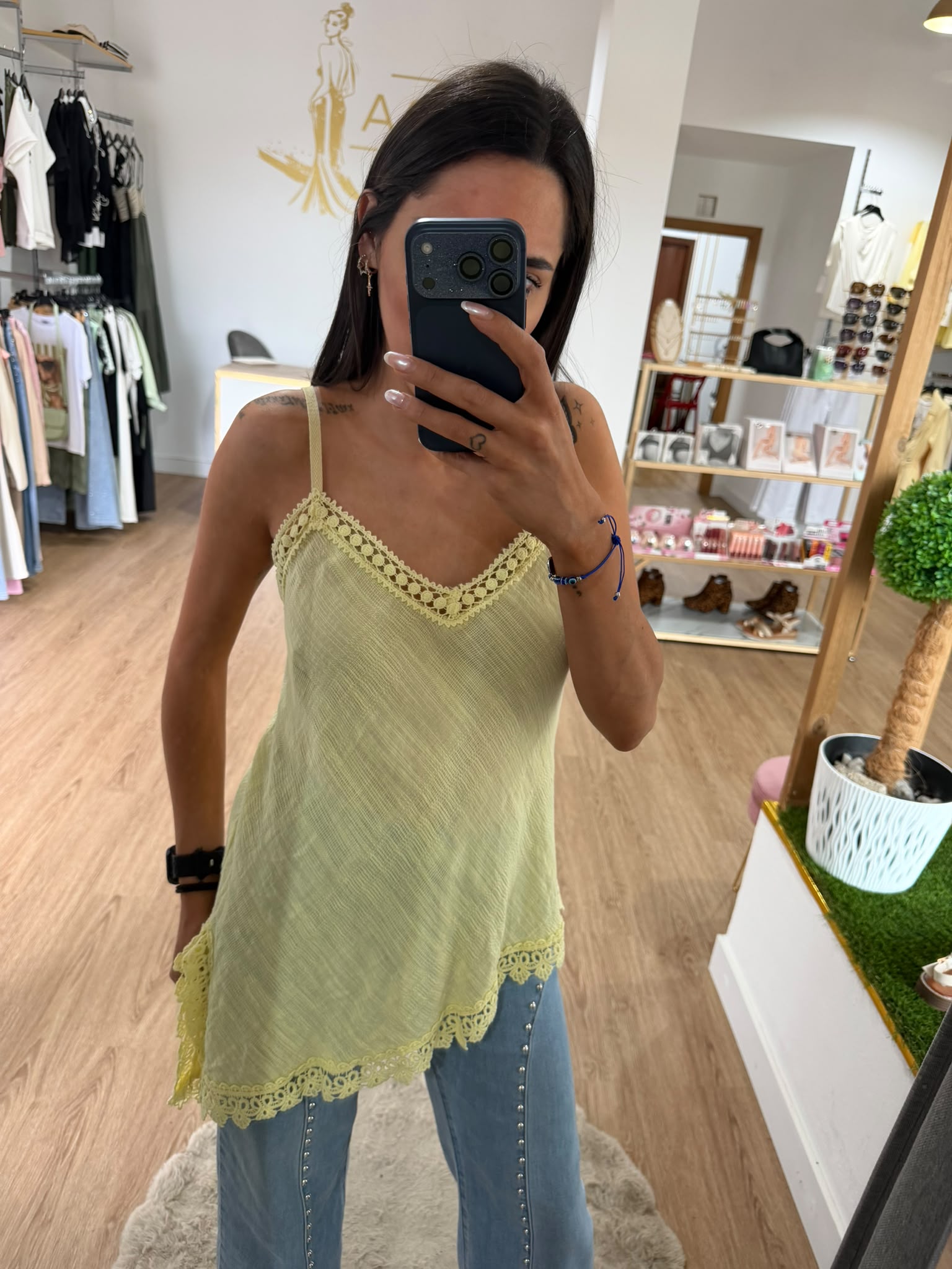Top Tirantes Asimétrico con Encaje - Blusa Fluida Textura Guipur Mujer