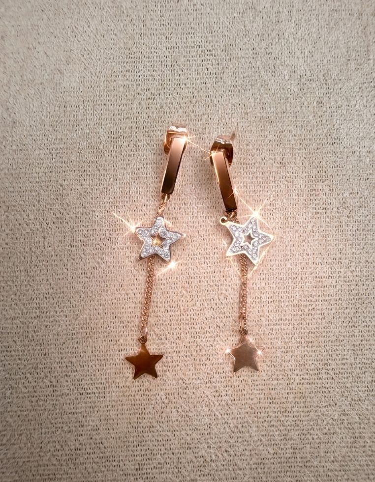 Pendientes Largos Star Dust – Elegancia en acero inoxidable