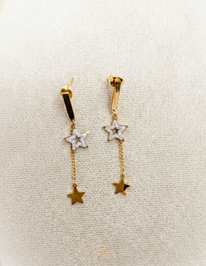 Pendientes Largos Star Dust – Acero inoxidable en dorado con cristales